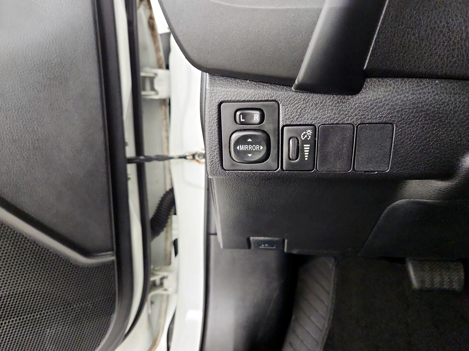 Thumbnail: 2018 Toyota Corolla - 13