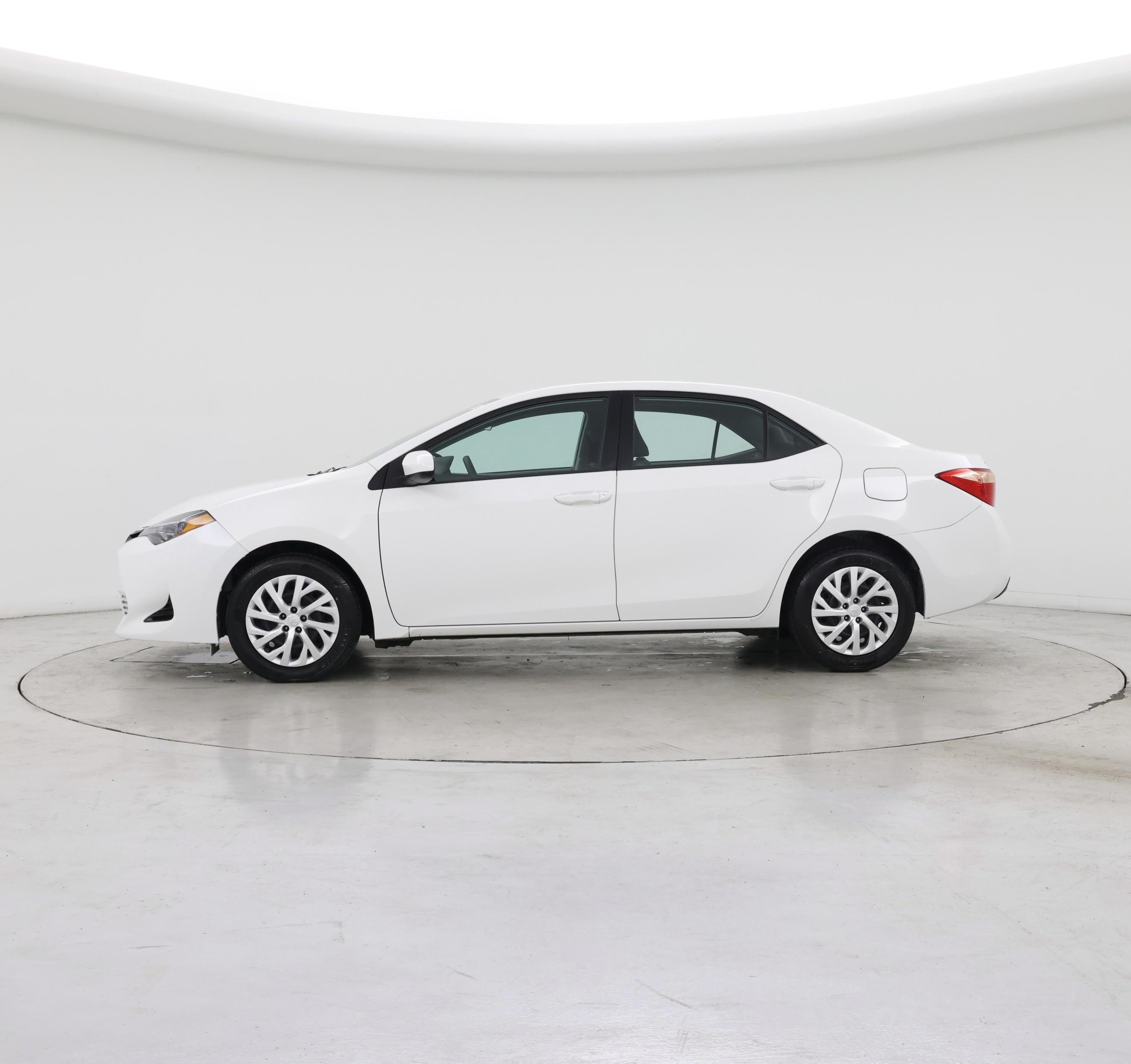 Thumbnail: 2018 Toyota Corolla - 3