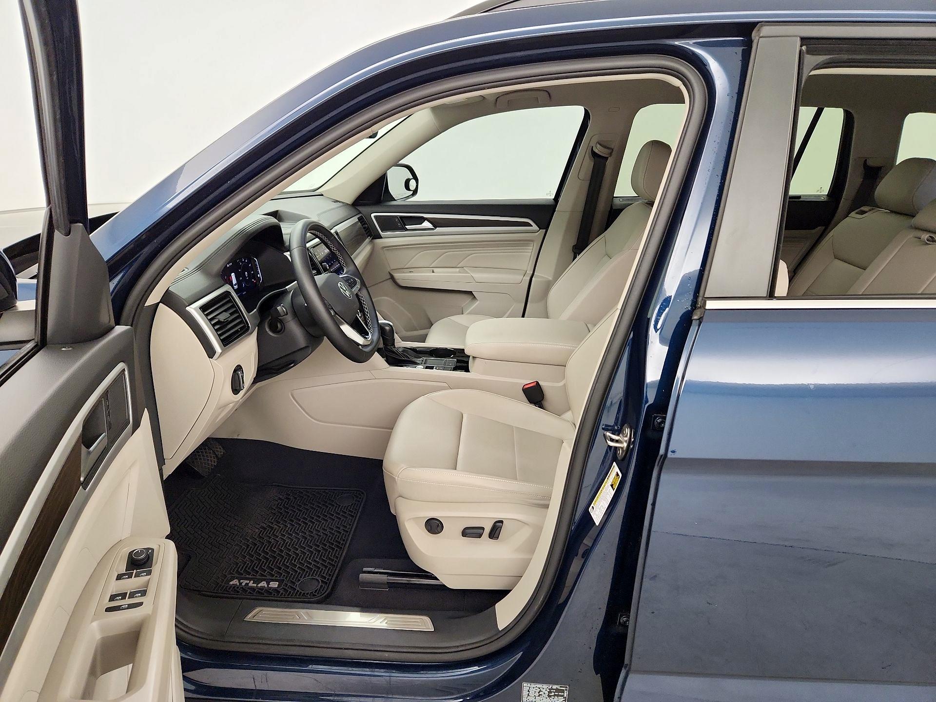 Thumbnail: 2023 Volkswagen Atlas - 11