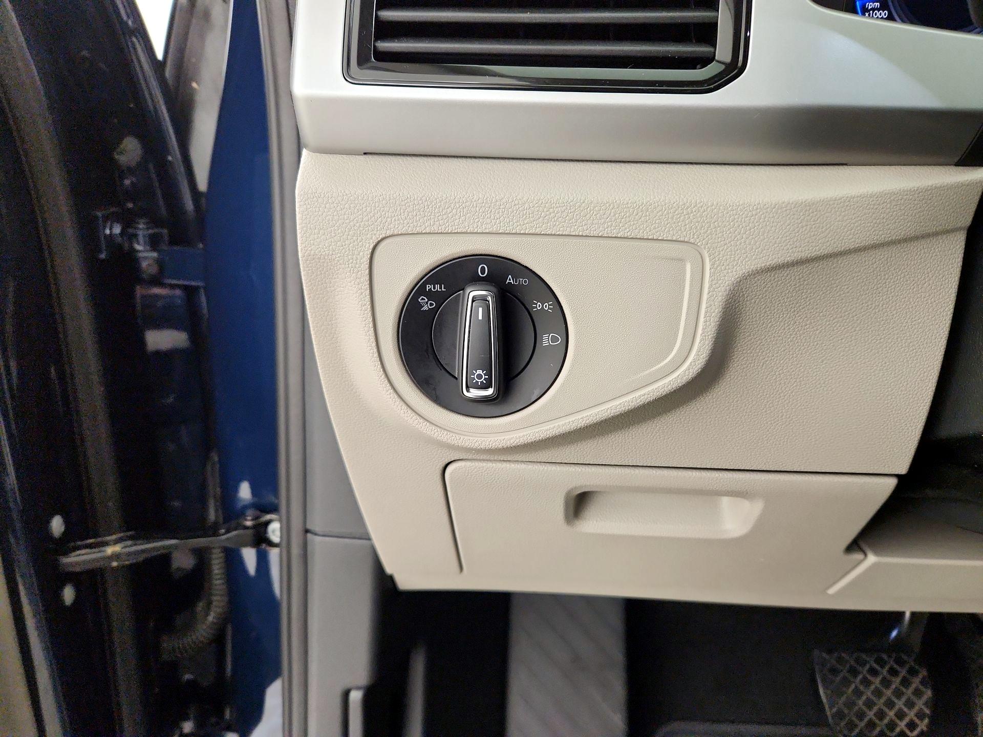 Thumbnail: 2023 Volkswagen Atlas - 13