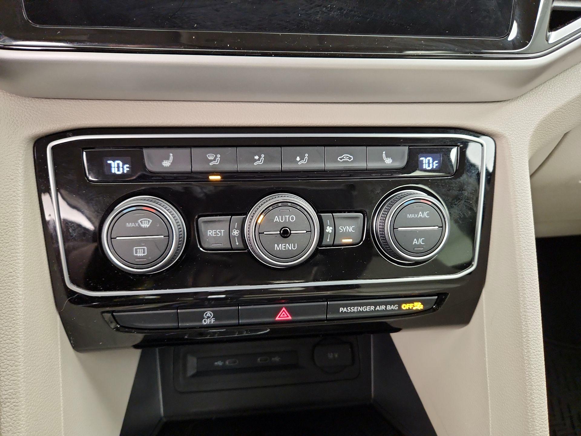 Thumbnail: 2023 Volkswagen Atlas - 16