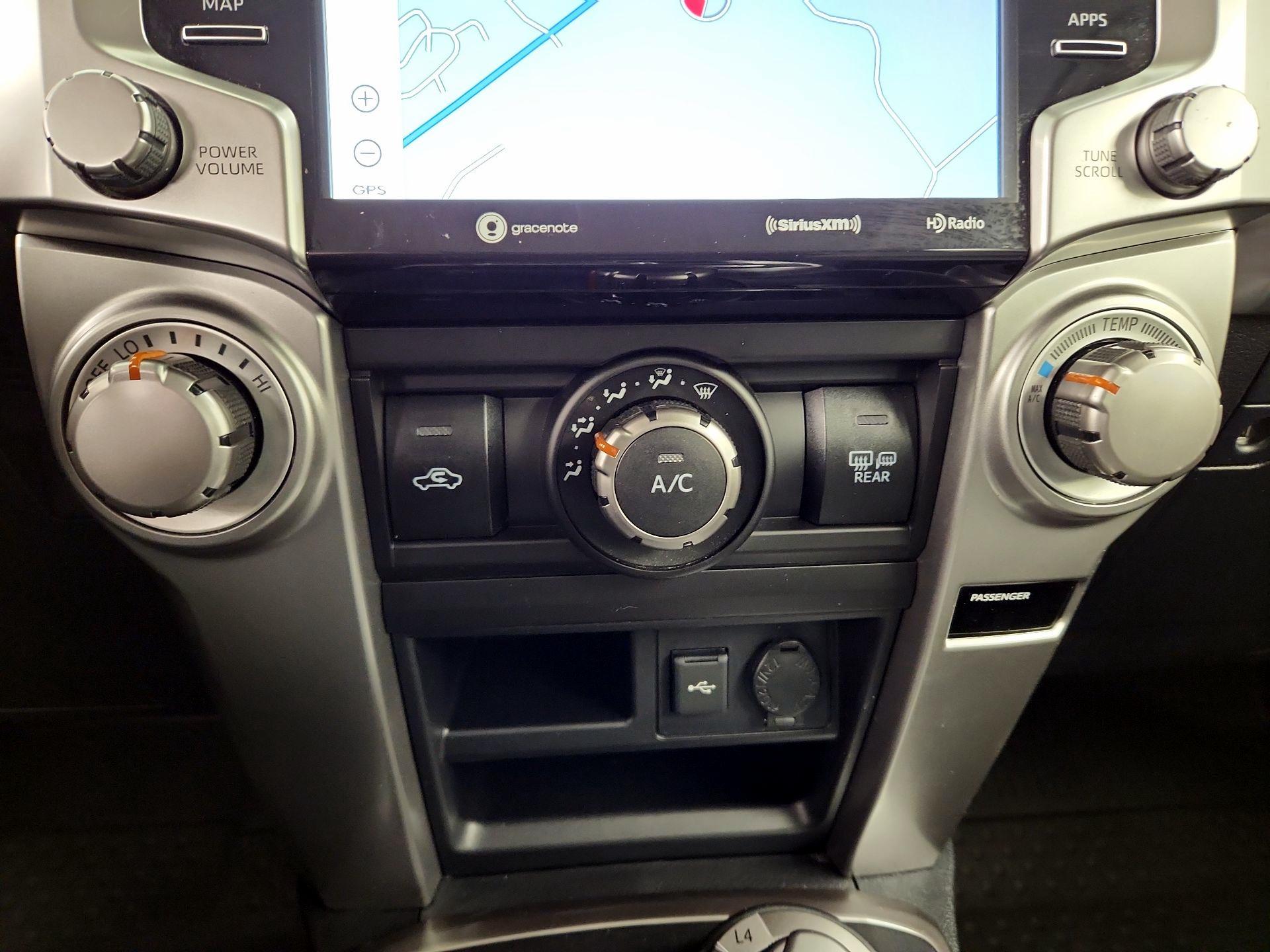 Thumbnail: 2020 Toyota 4Runner - 17