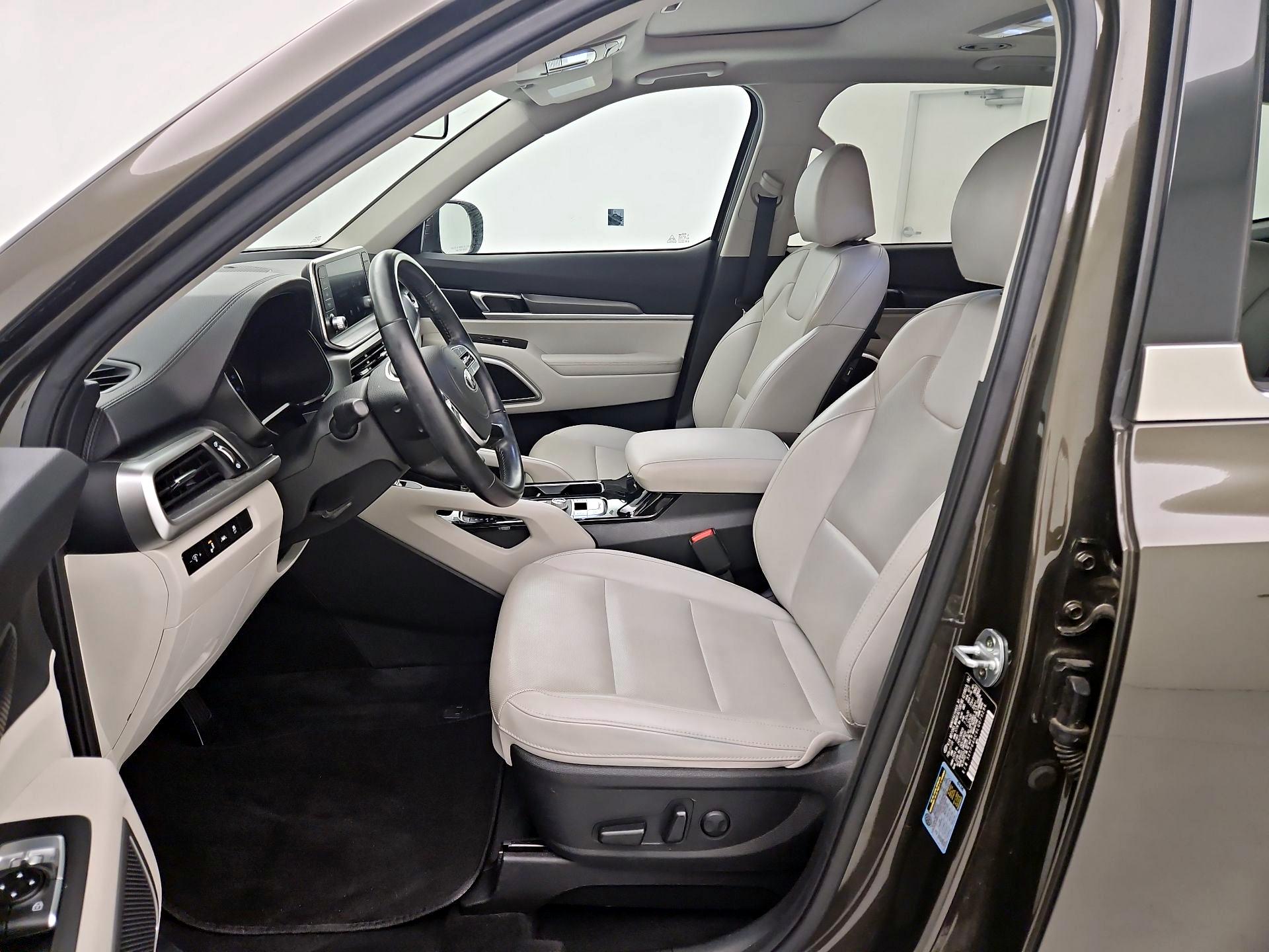 Thumbnail: 2020 Kia Telluride - 11