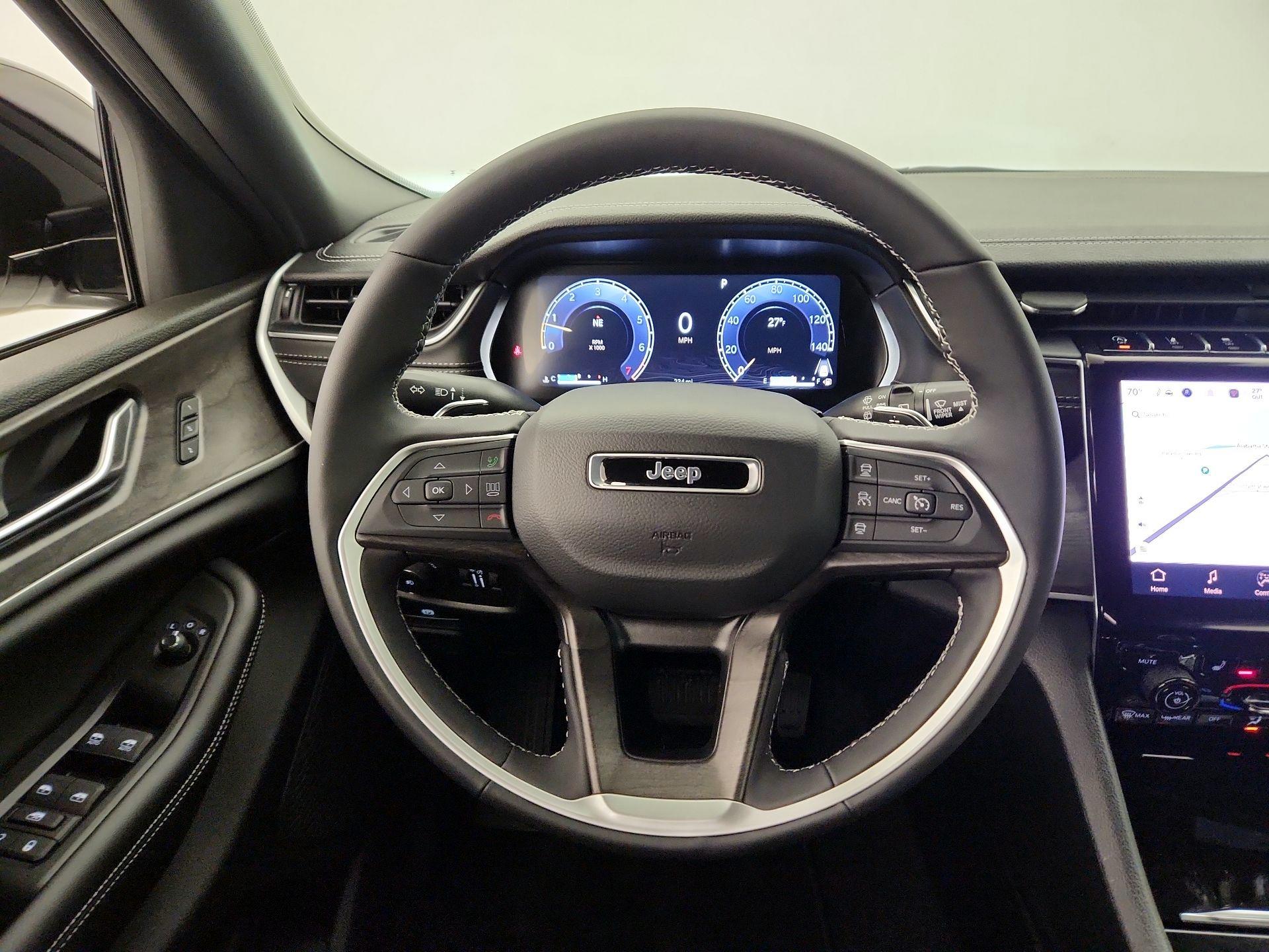 Thumbnail: 2025 Jeep Grand Cherokee - 10