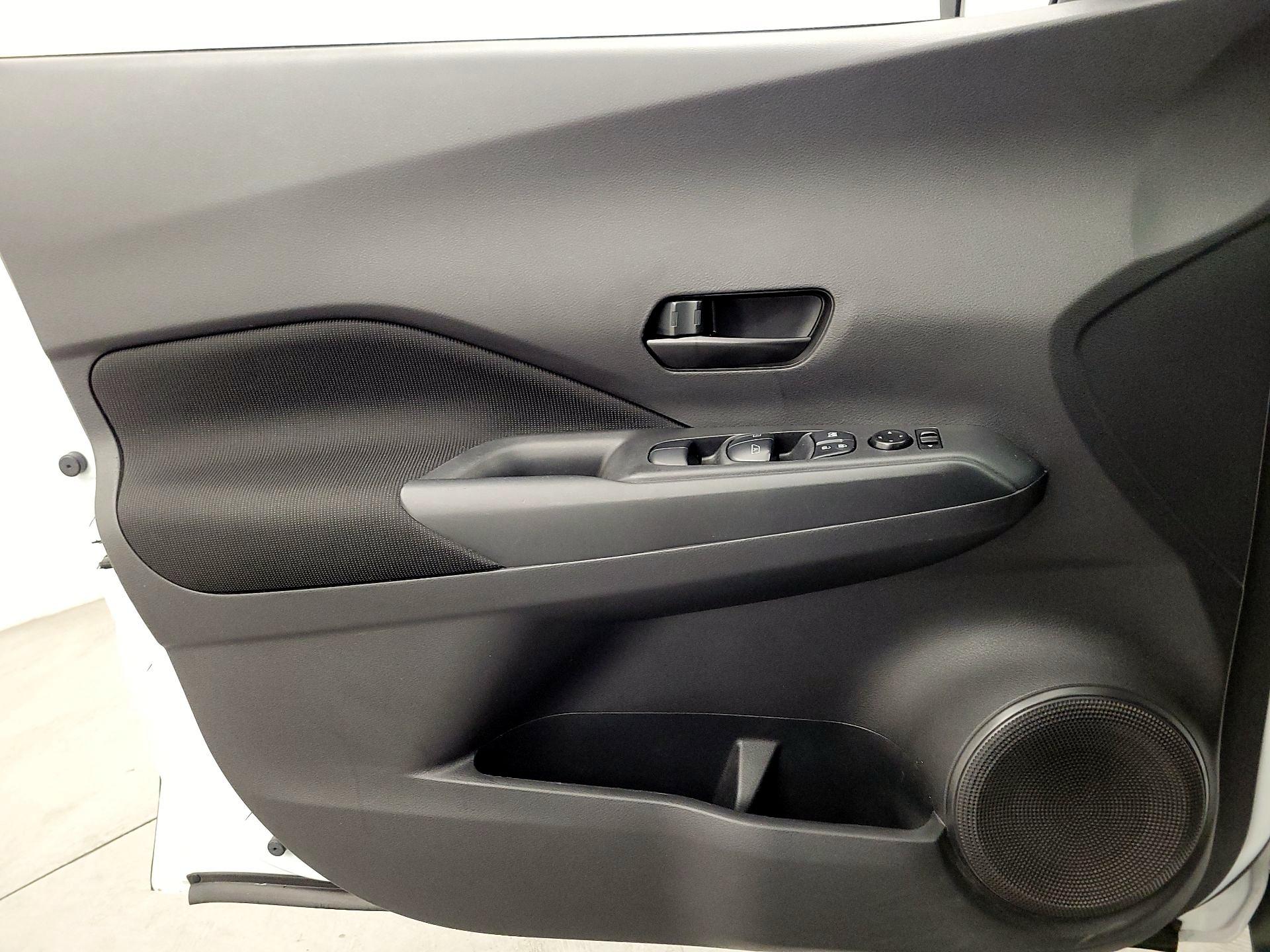 Thumbnail: 2023 Nissan Kicks - 12