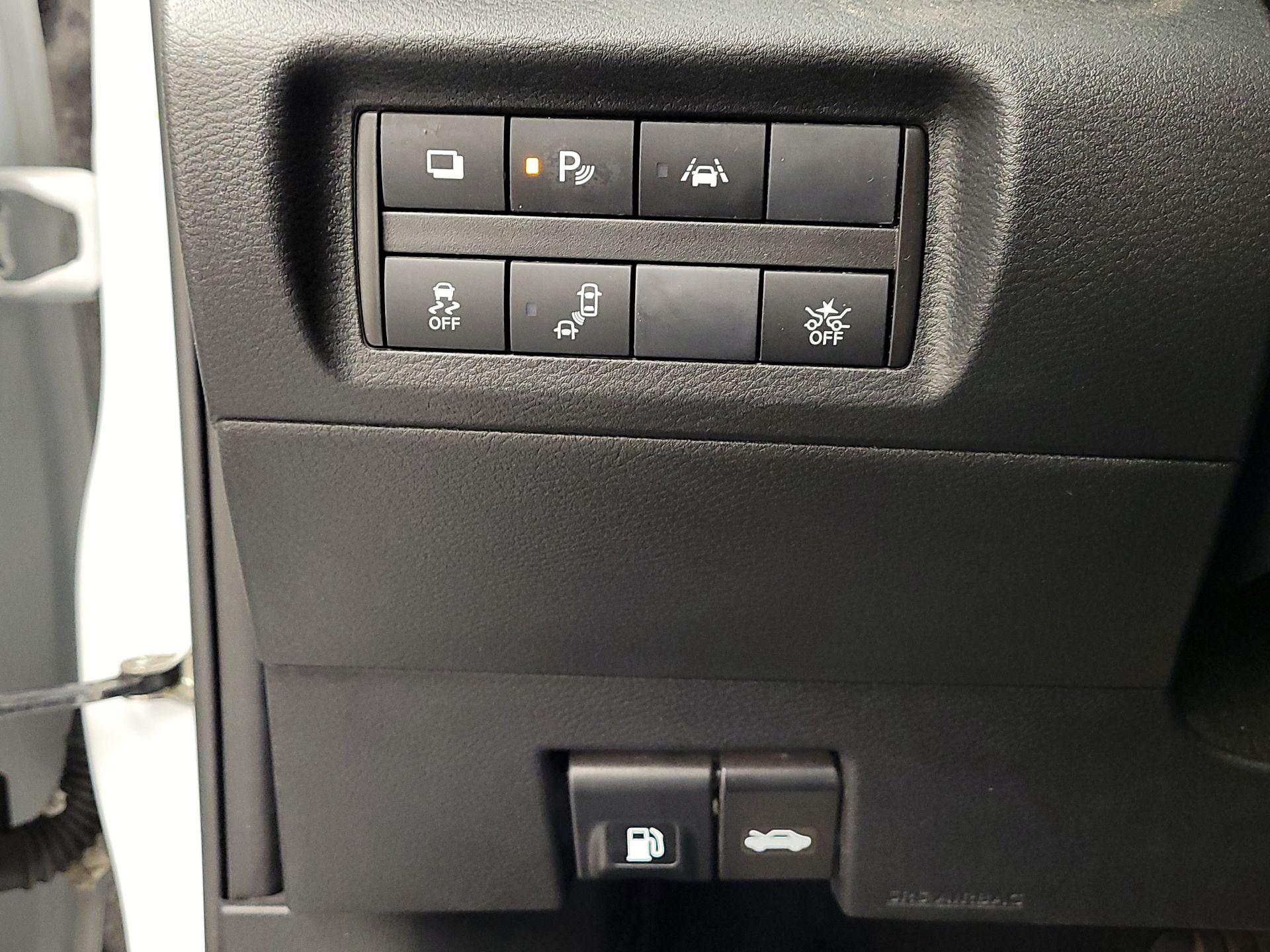 Thumbnail: 2023 Nissan Kicks - 13