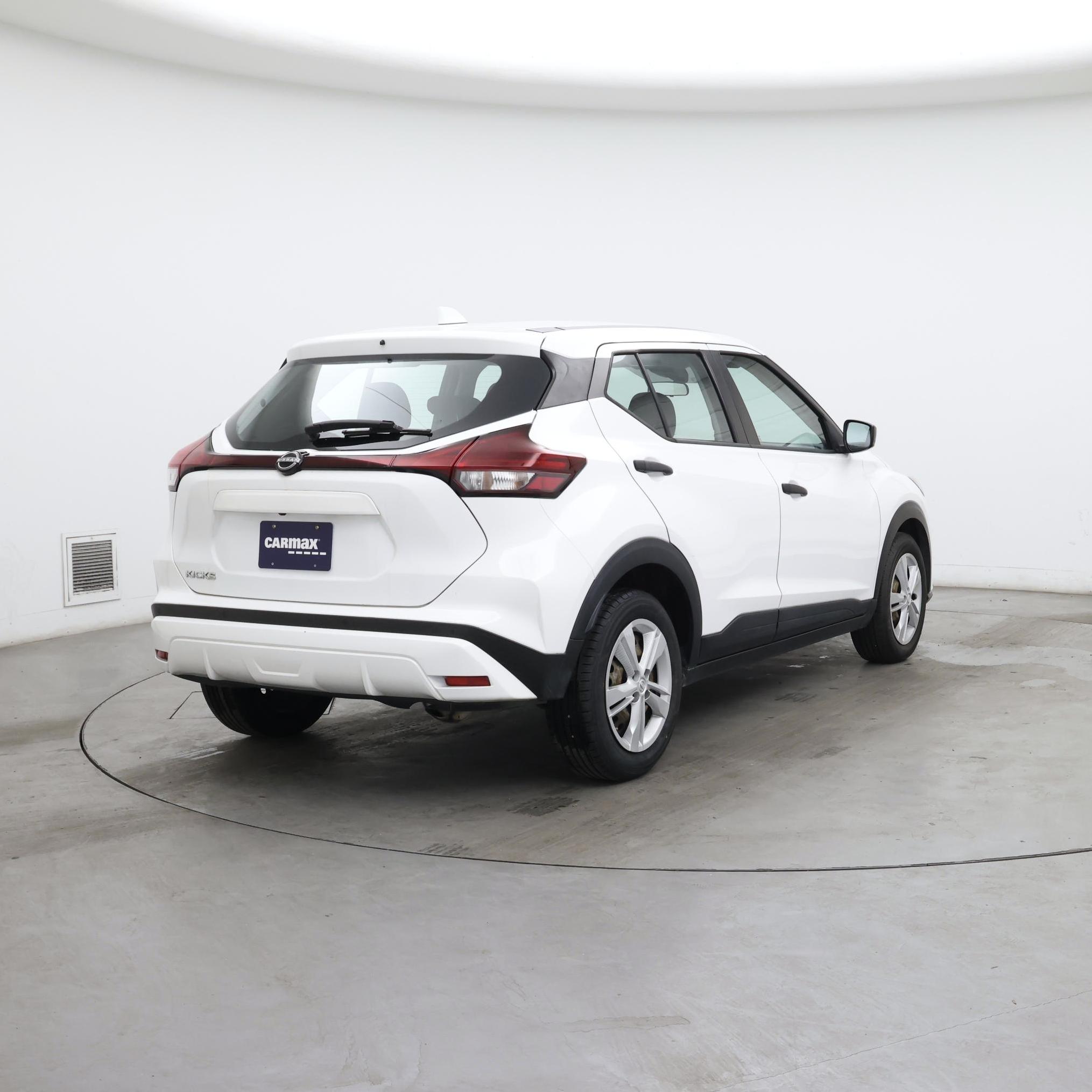 Thumbnail: 2023 Nissan Kicks - 8