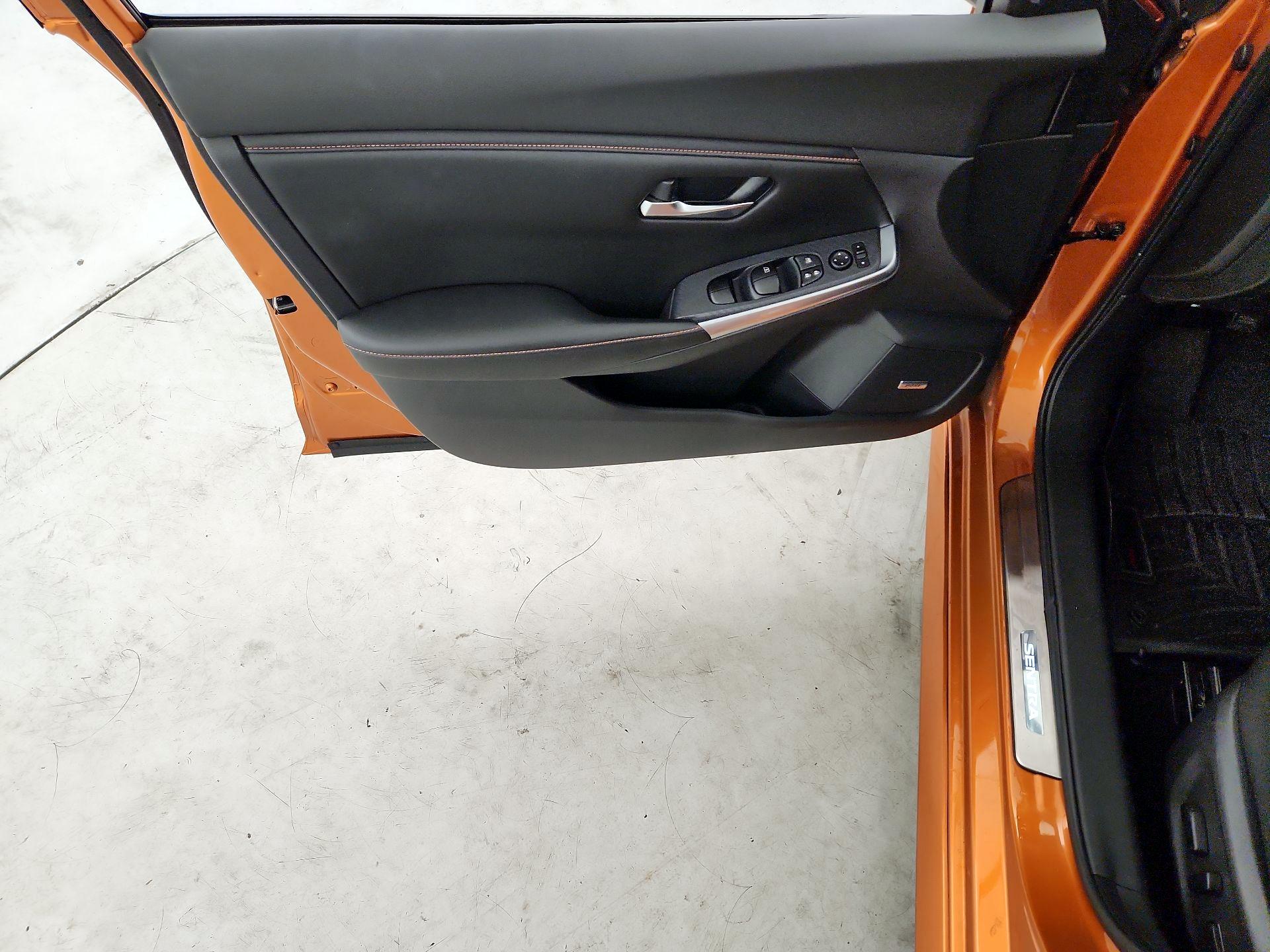 Thumbnail: 2020 Nissan Sentra - 12