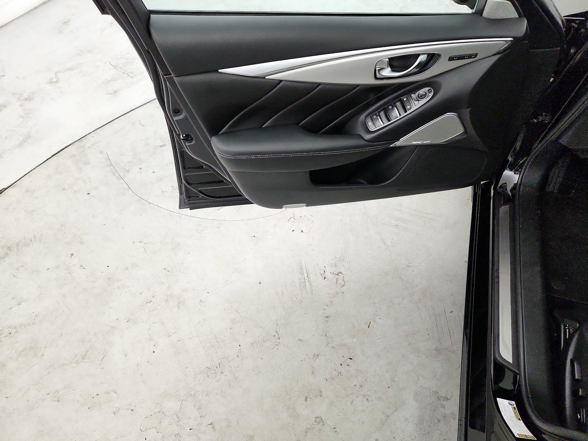 Thumbnail: 2022 INFINITI Q50 - 10