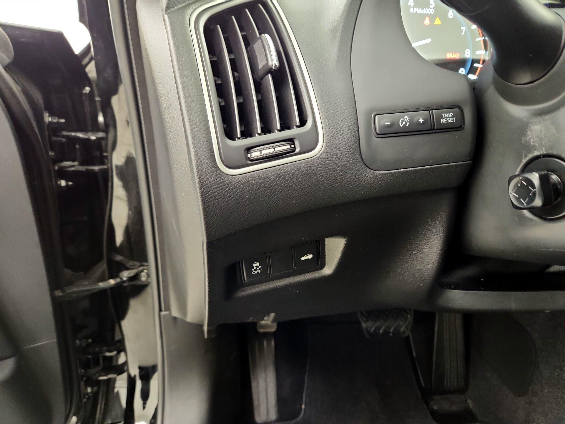 Thumbnail: 2022 INFINITI Q50 - 11