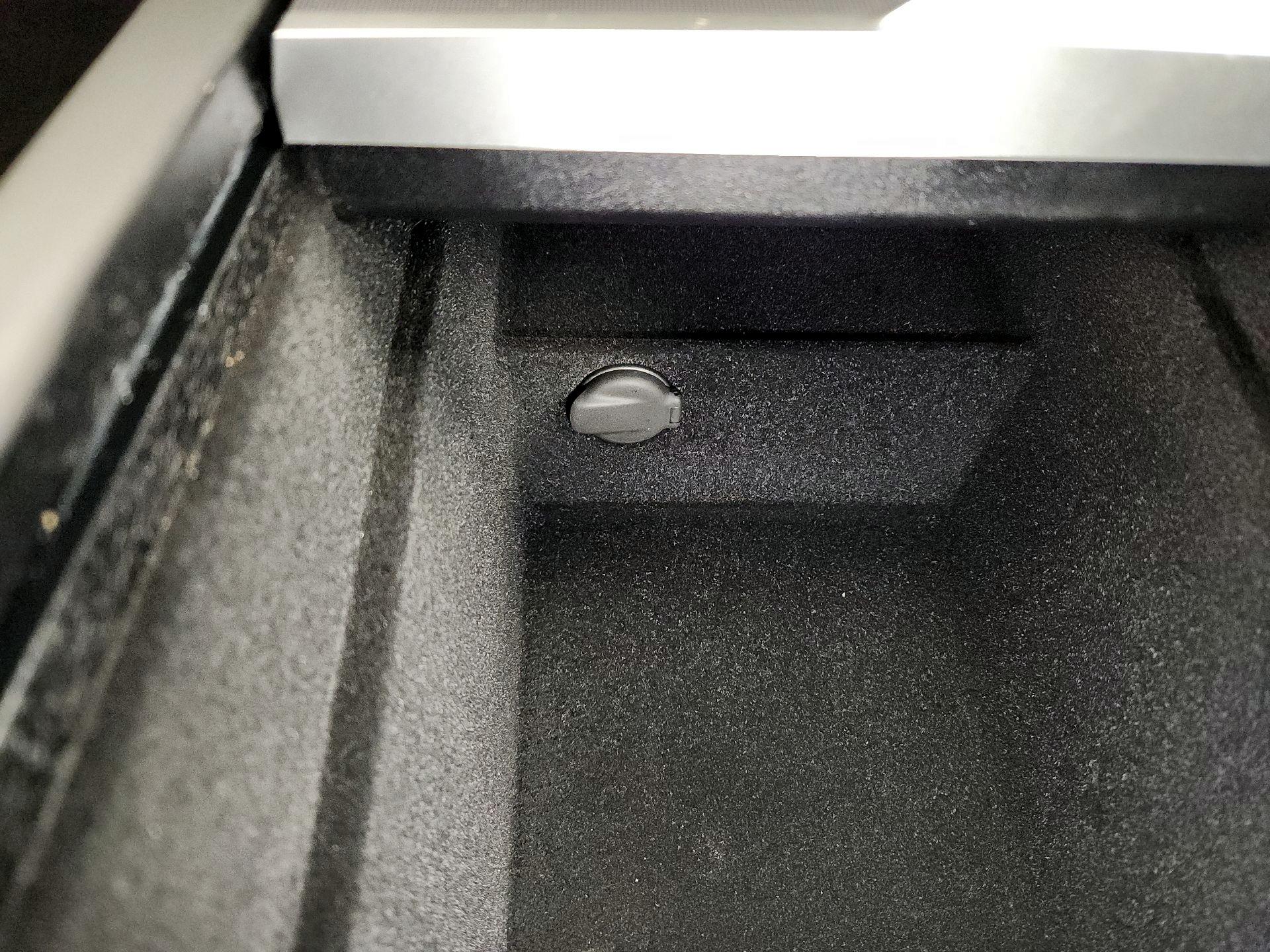 Thumbnail: 2025 Tesla Model 3 - 18