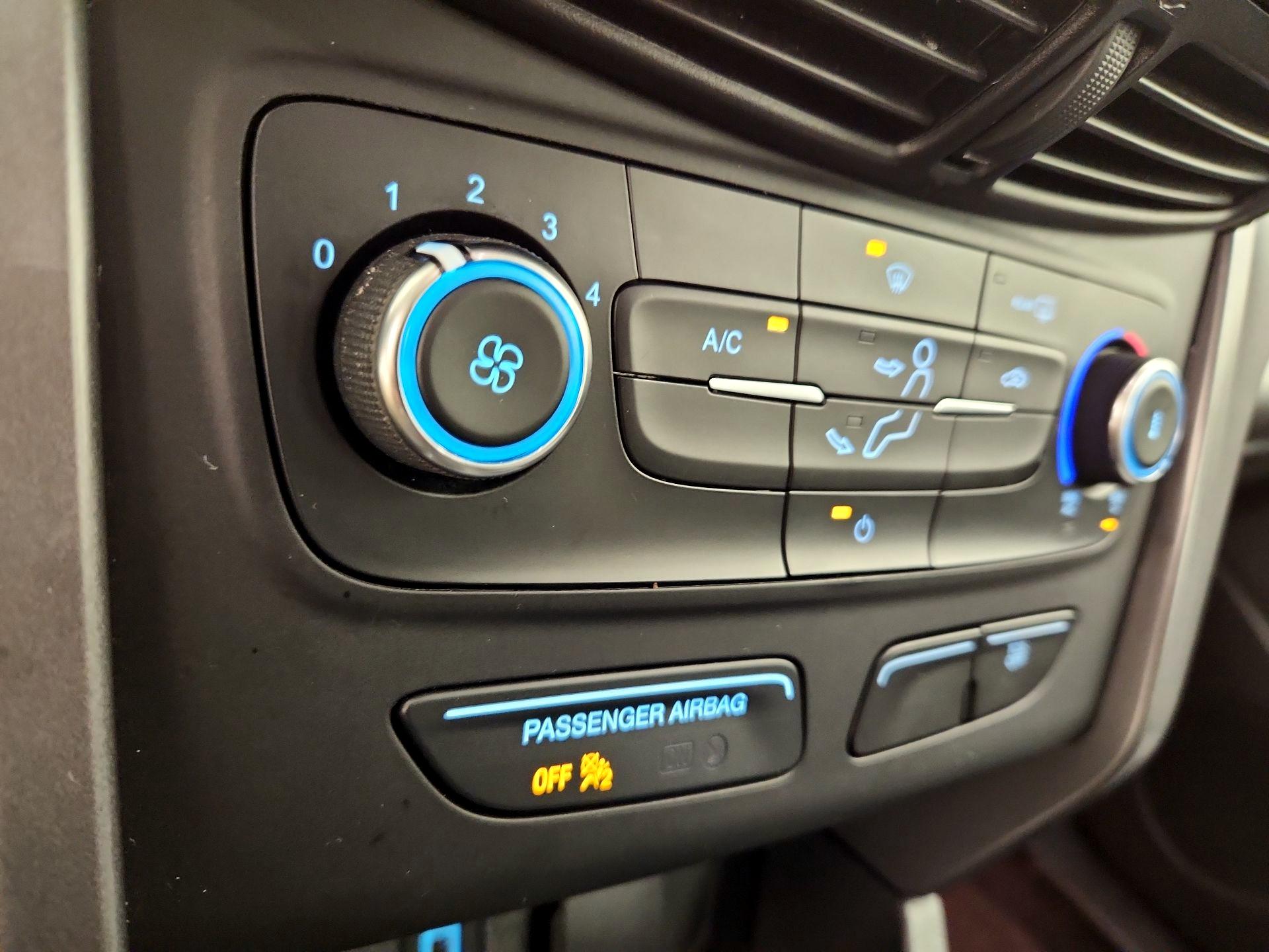 Thumbnail: 2019 Ford Escape - 16