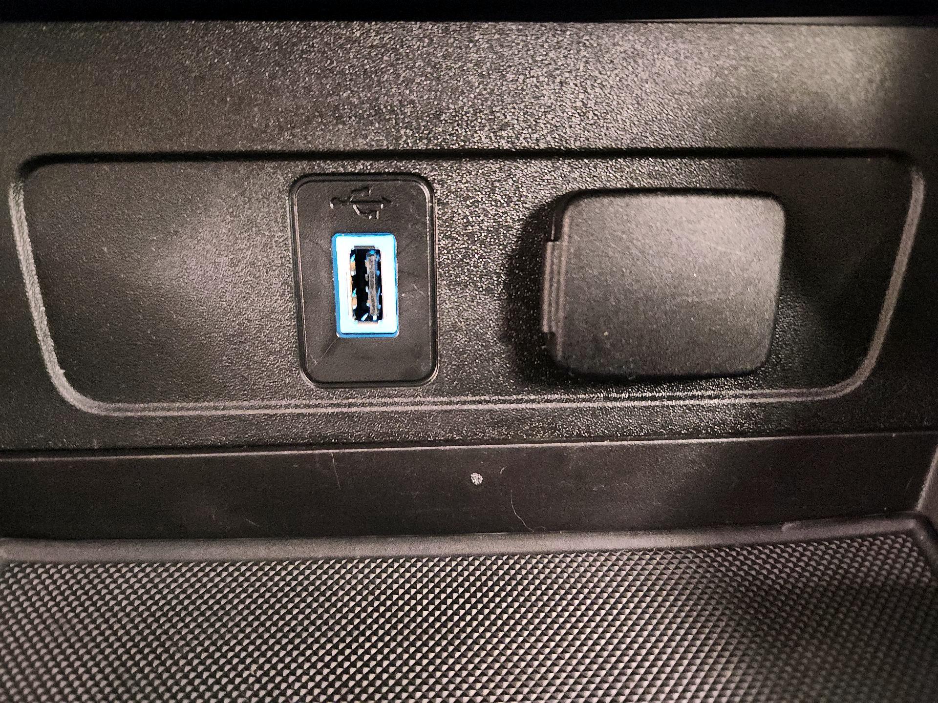 Thumbnail: 2019 Ford Escape - 18