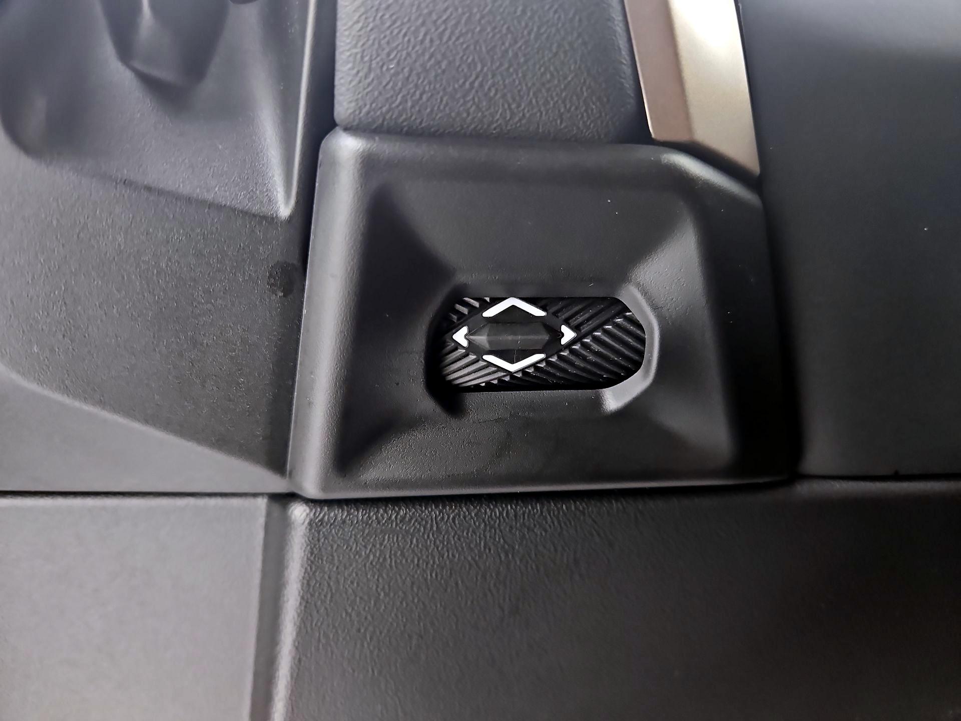 Thumbnail: 2025 BMW X3 - 13