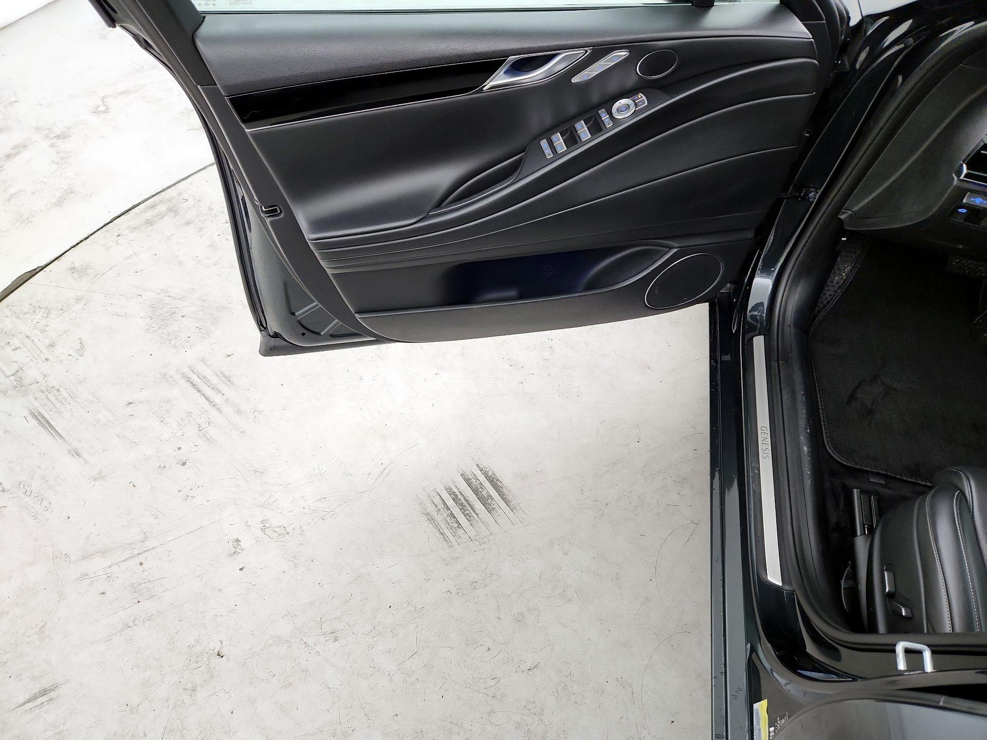 Thumbnail: 2023 Genesis G80 - 10