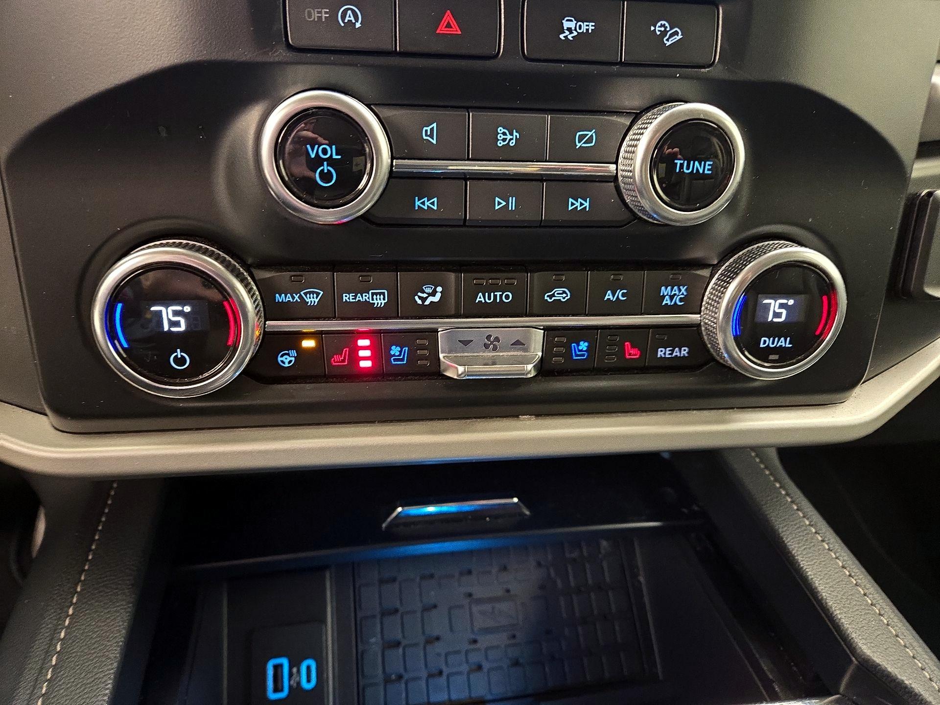 Thumbnail: 2024 Ford Expedition - 17