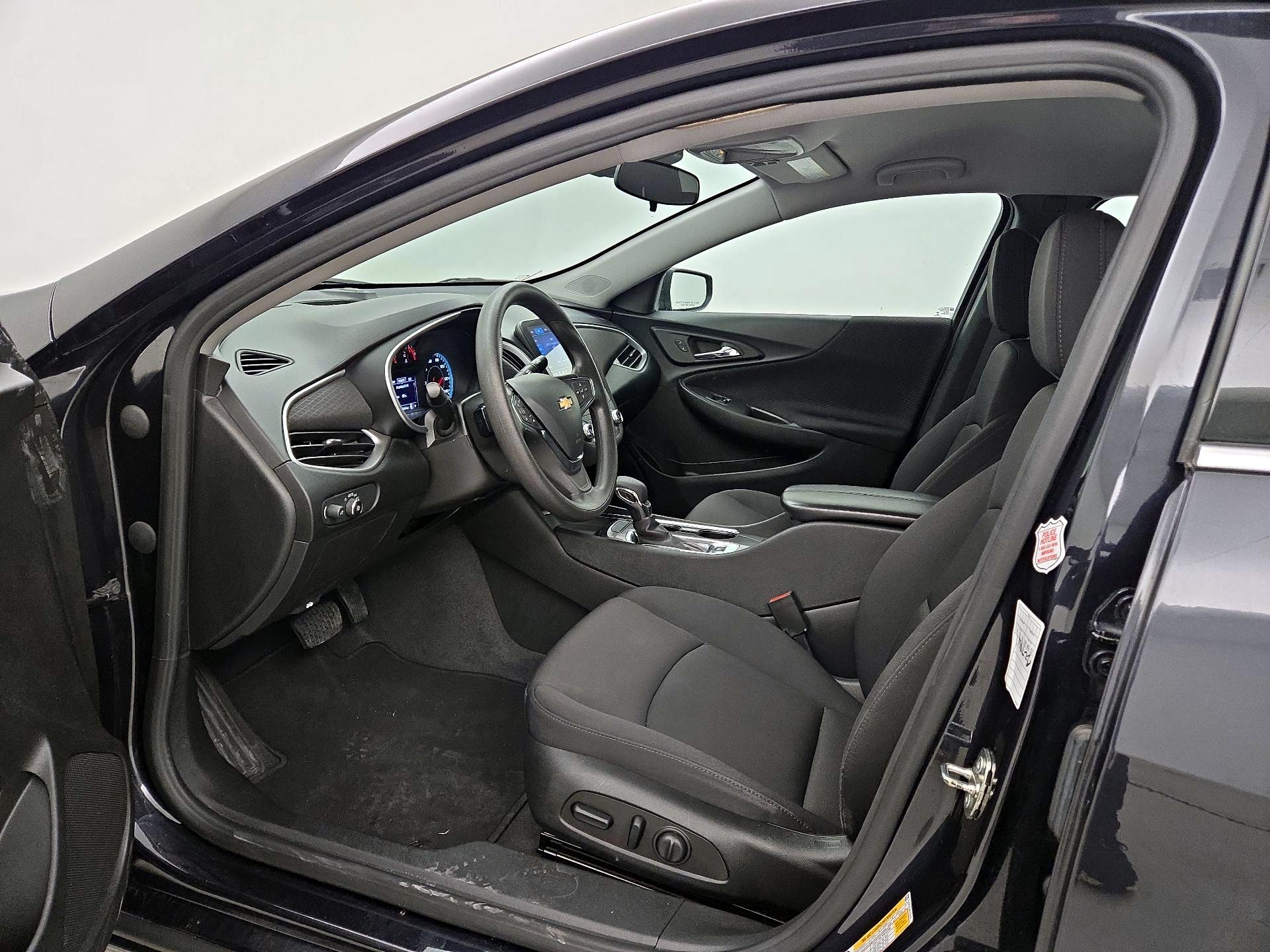 Thumbnail: 2023 Chevrolet Malibu - 11