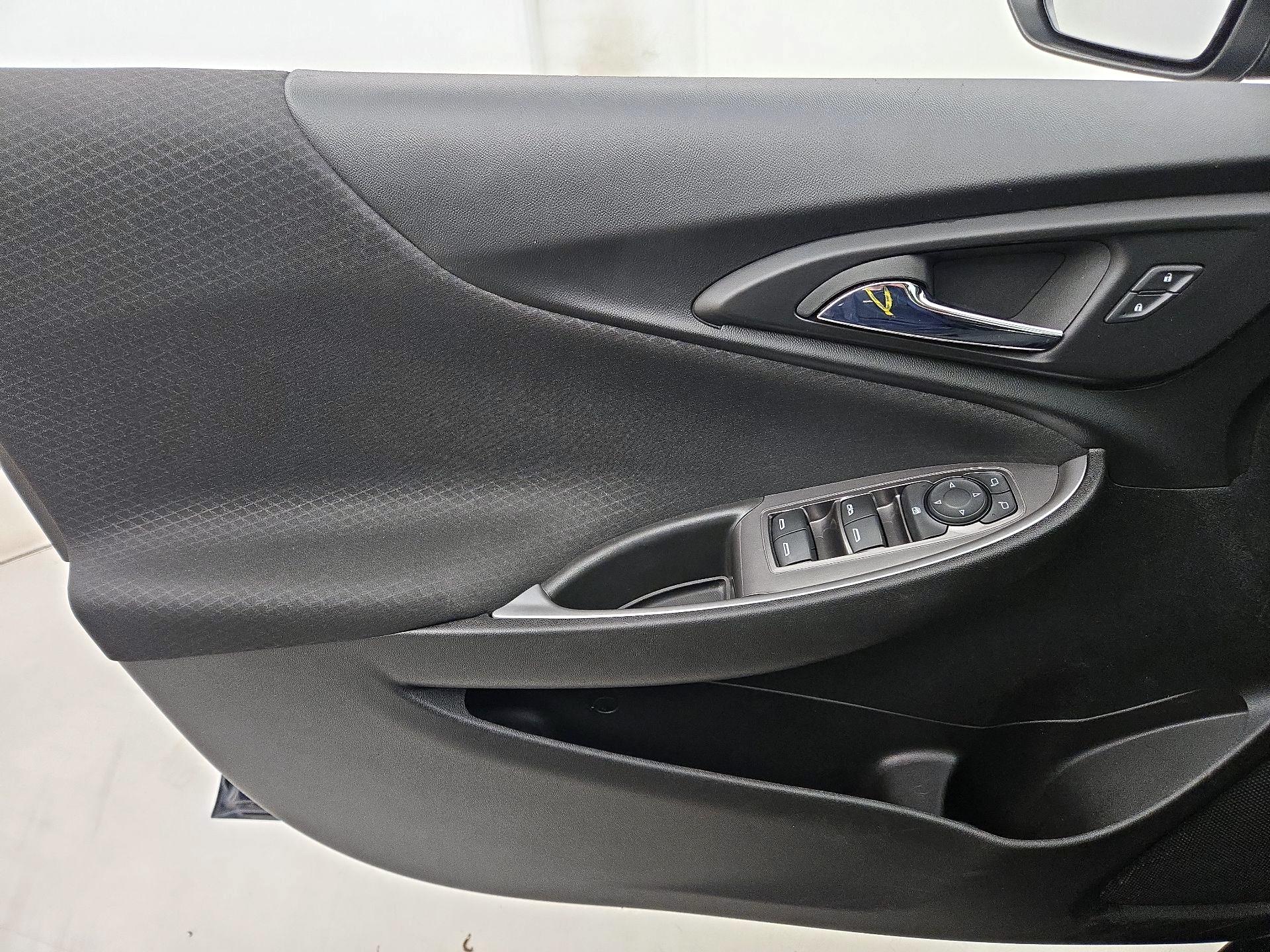 Thumbnail: 2023 Chevrolet Malibu - 12