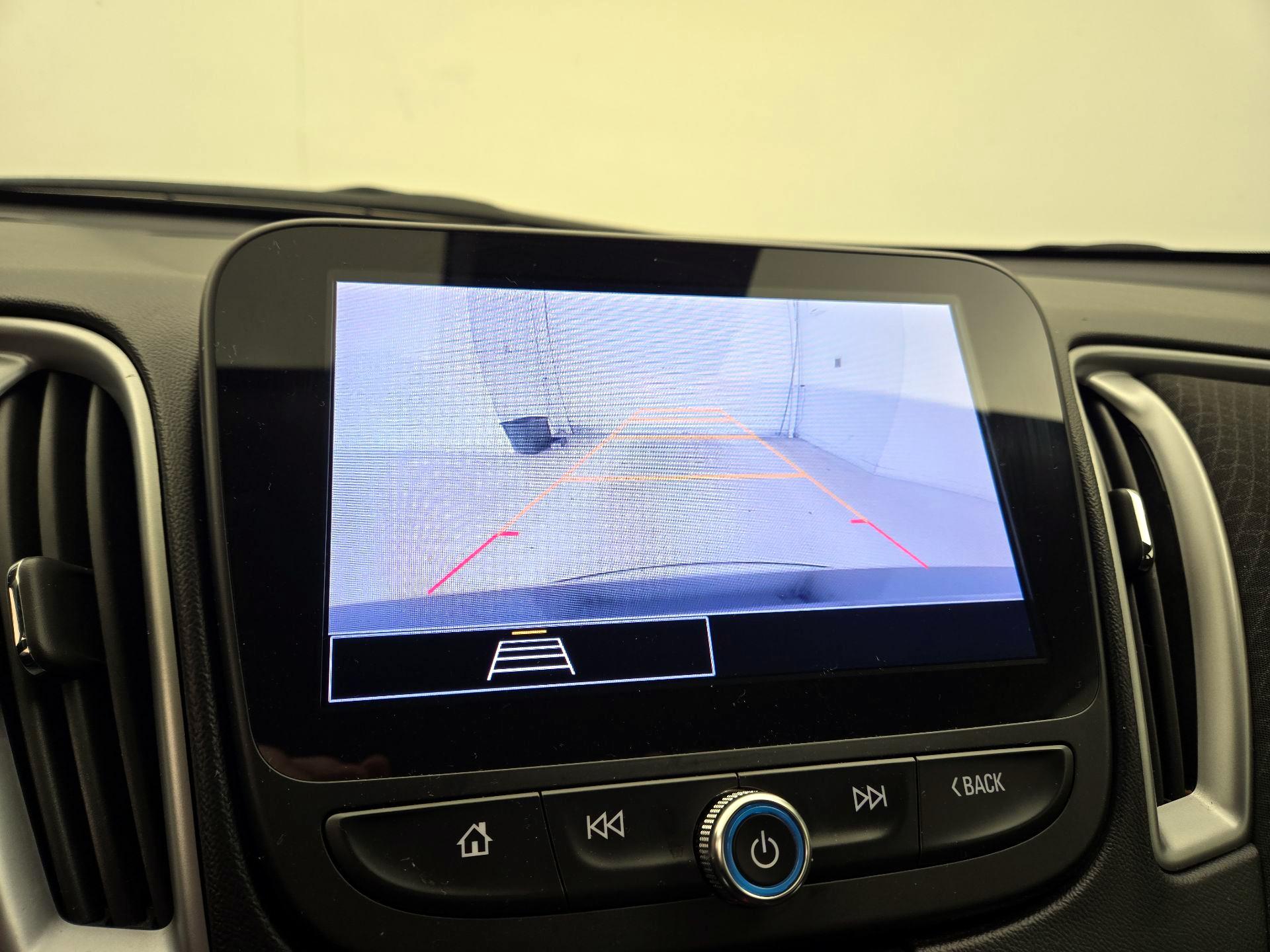 Thumbnail: 2023 Chevrolet Malibu - 14