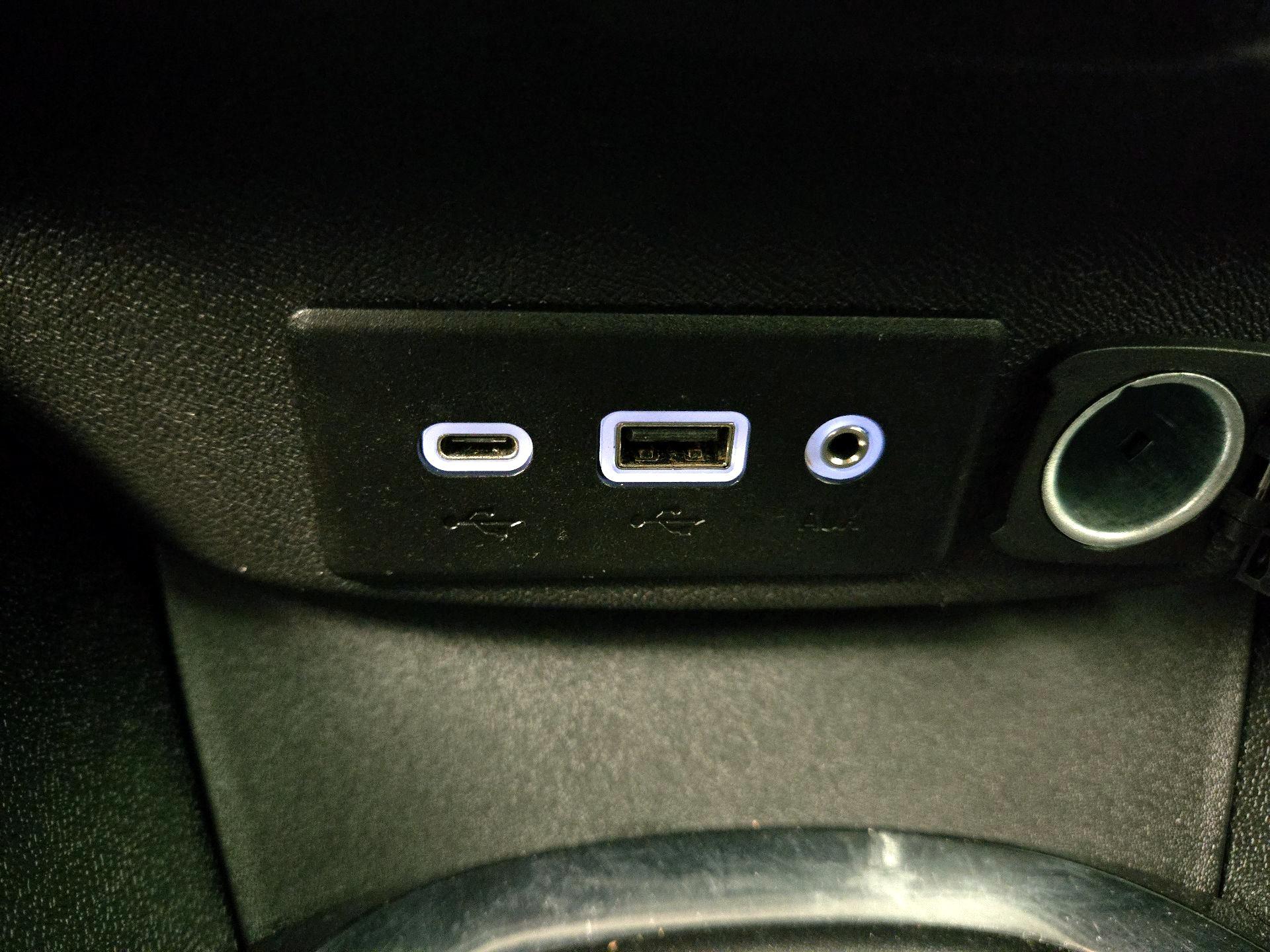 Thumbnail: 2023 Chevrolet Malibu - 18