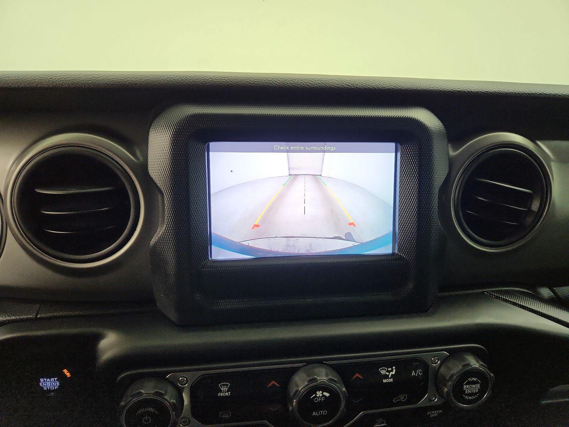 Thumbnail: 2021 Jeep Wrangler - 14