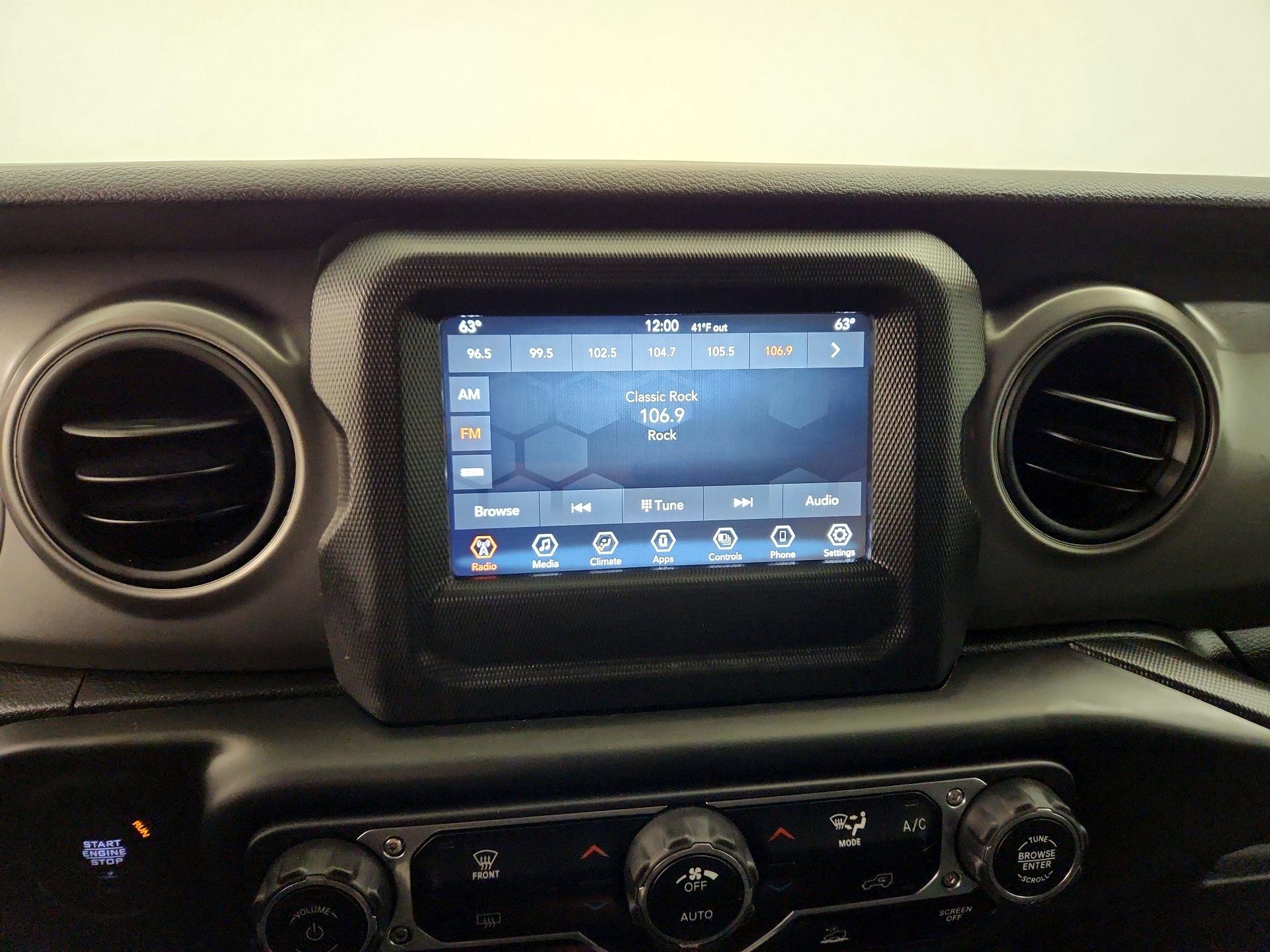 Thumbnail: 2021 Jeep Wrangler - 15