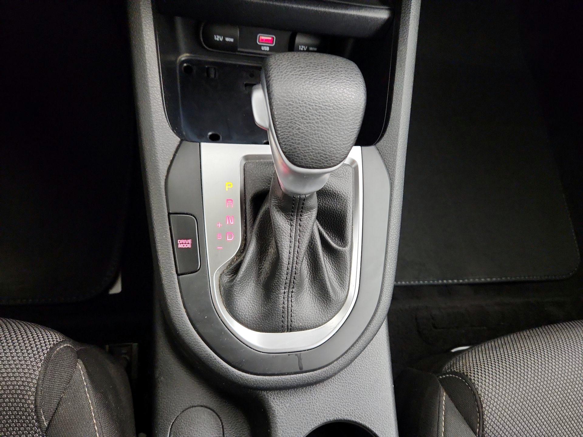 Thumbnail: 2022 Kia Forte - 15