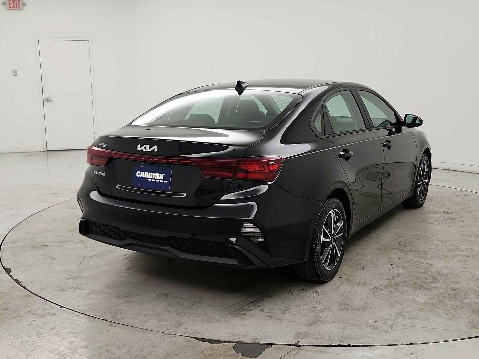 Thumbnail: 2022 Kia Forte - 5