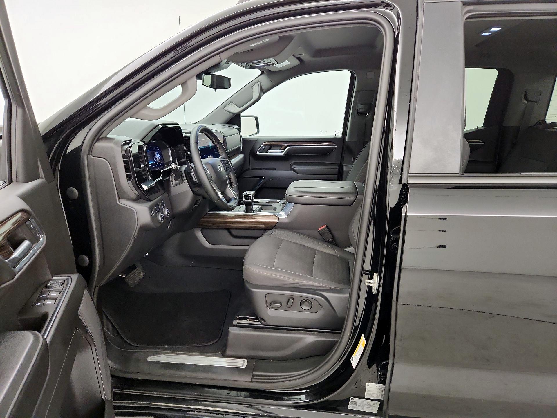 Thumbnail: 2023 Chevrolet Silverado 1500 - 11