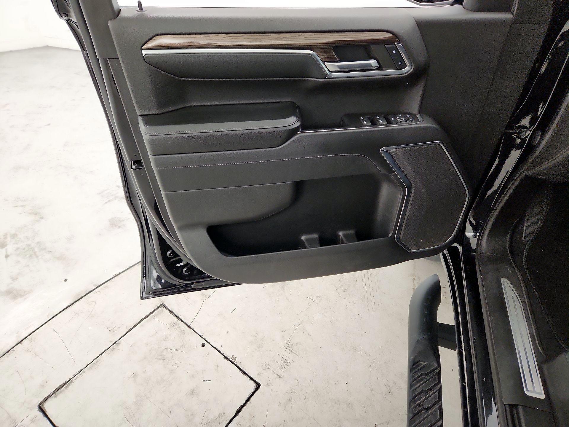 Thumbnail: 2023 Chevrolet Silverado 1500 - 12