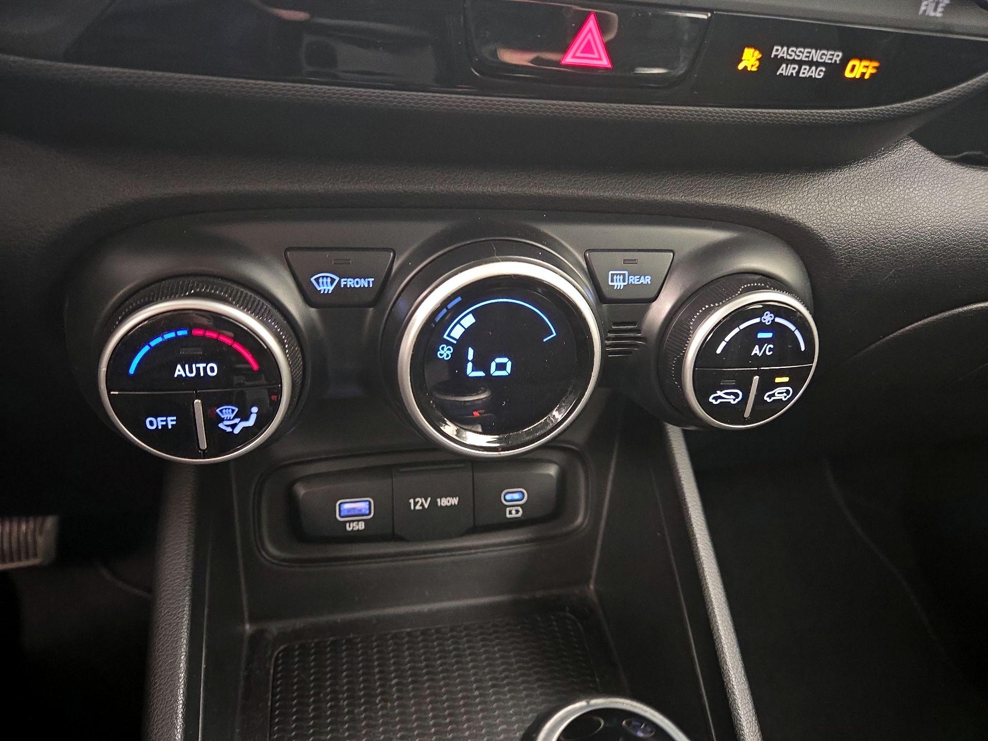 Thumbnail: 2023 Hyundai Venue - 16