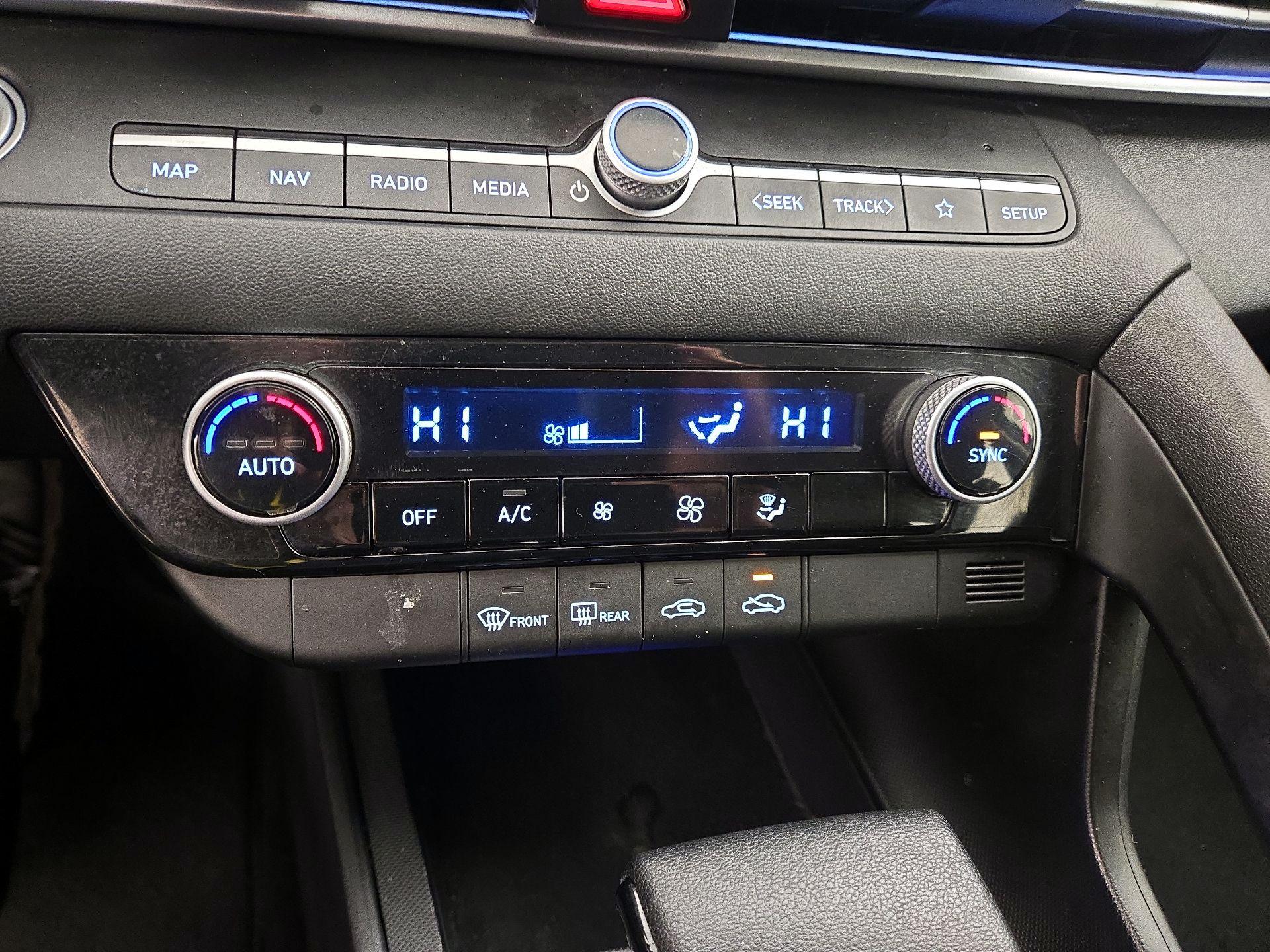 Thumbnail: 2024 Hyundai Elantra - 17