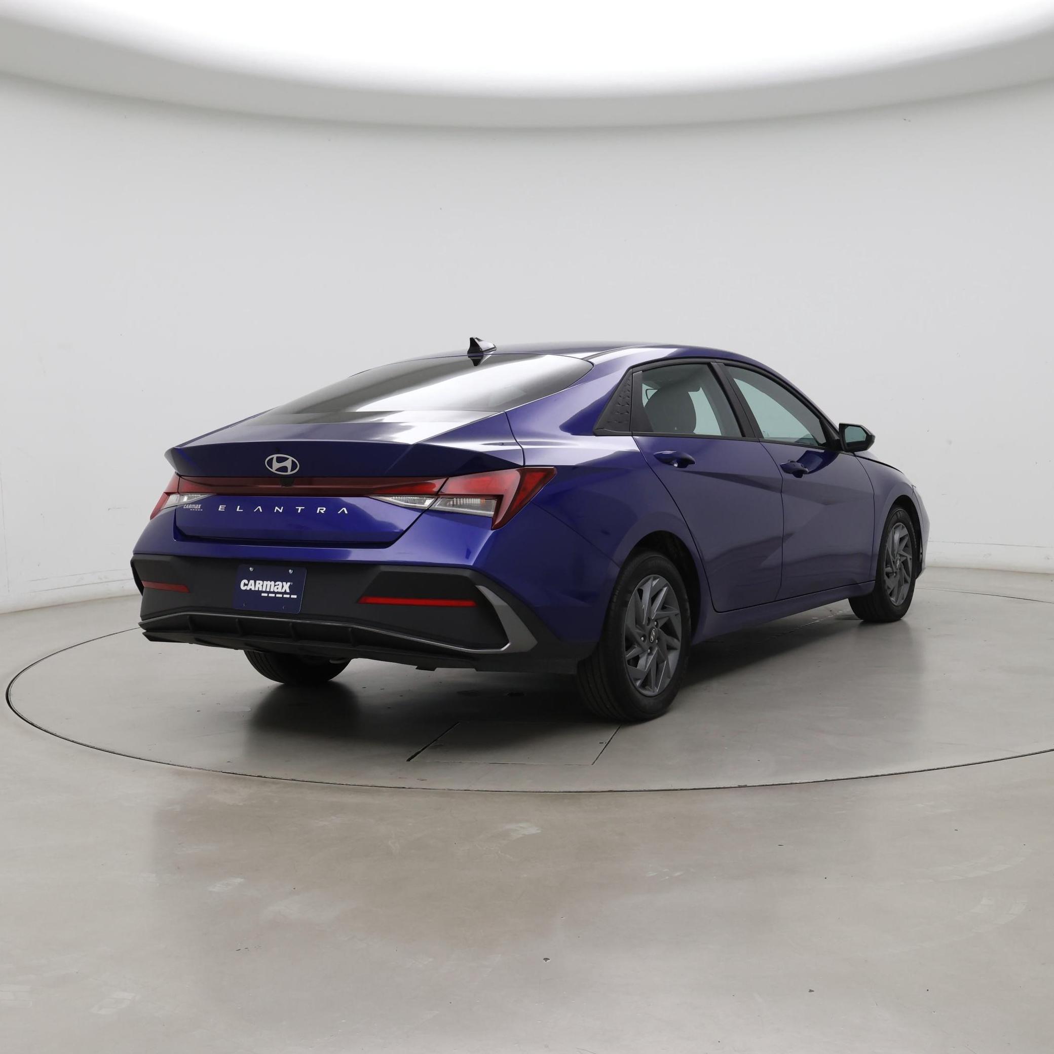 Thumbnail: 2024 Hyundai Elantra - 8