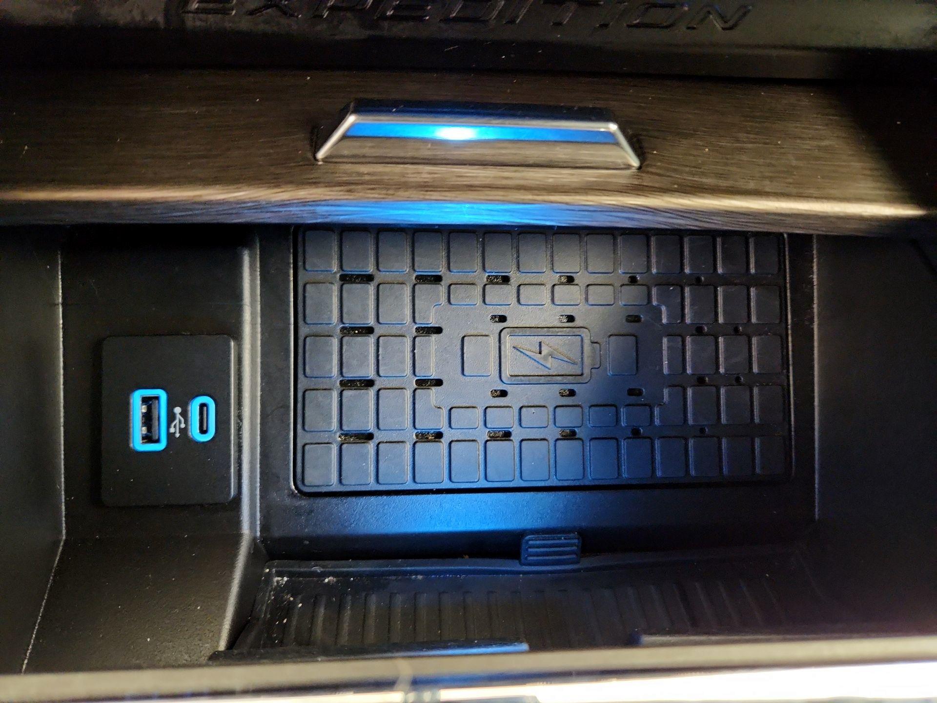 Thumbnail: 2024 Ford Expedition MAX - 19