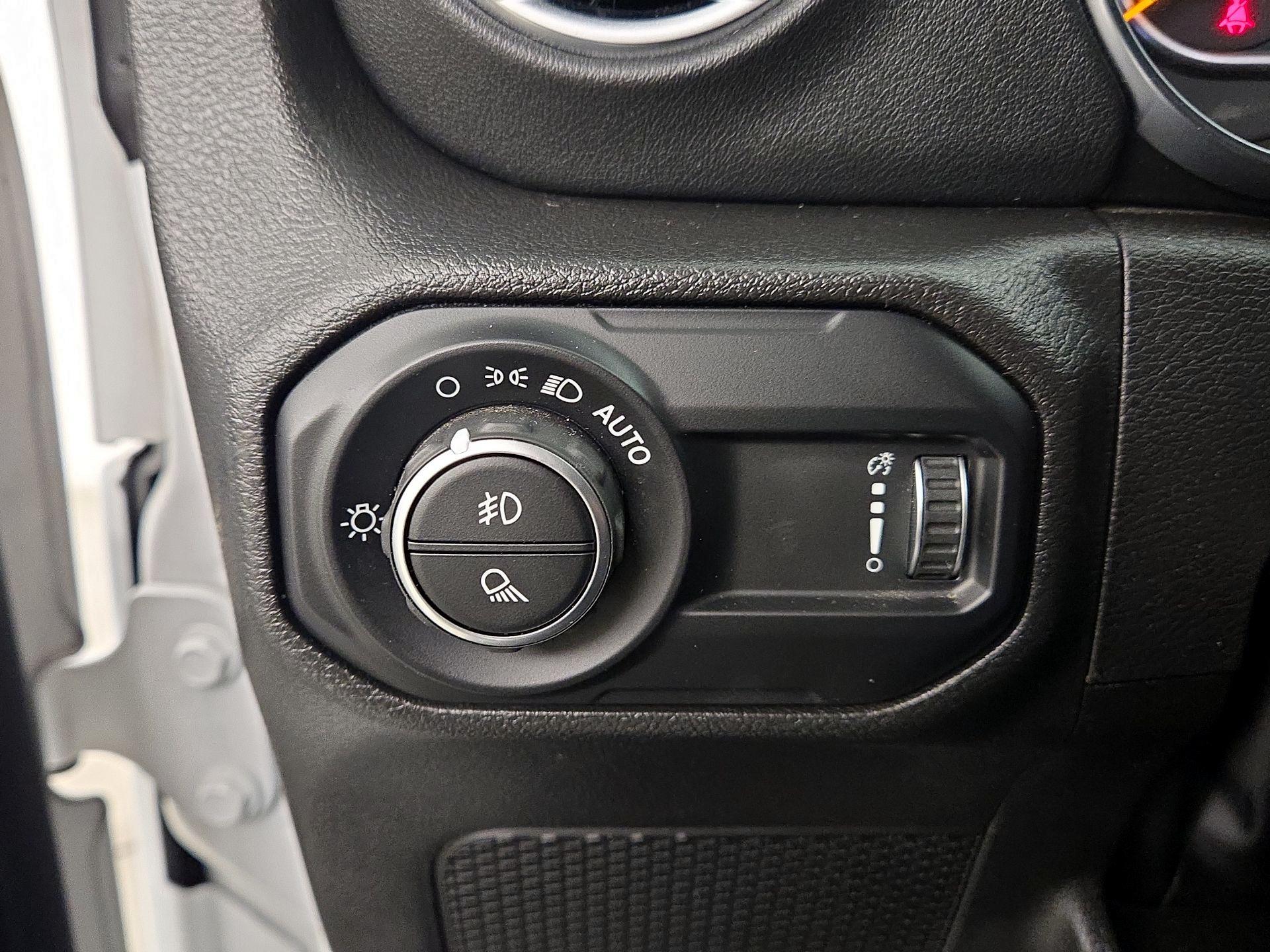 Thumbnail: 2023 Jeep Gladiator - 13