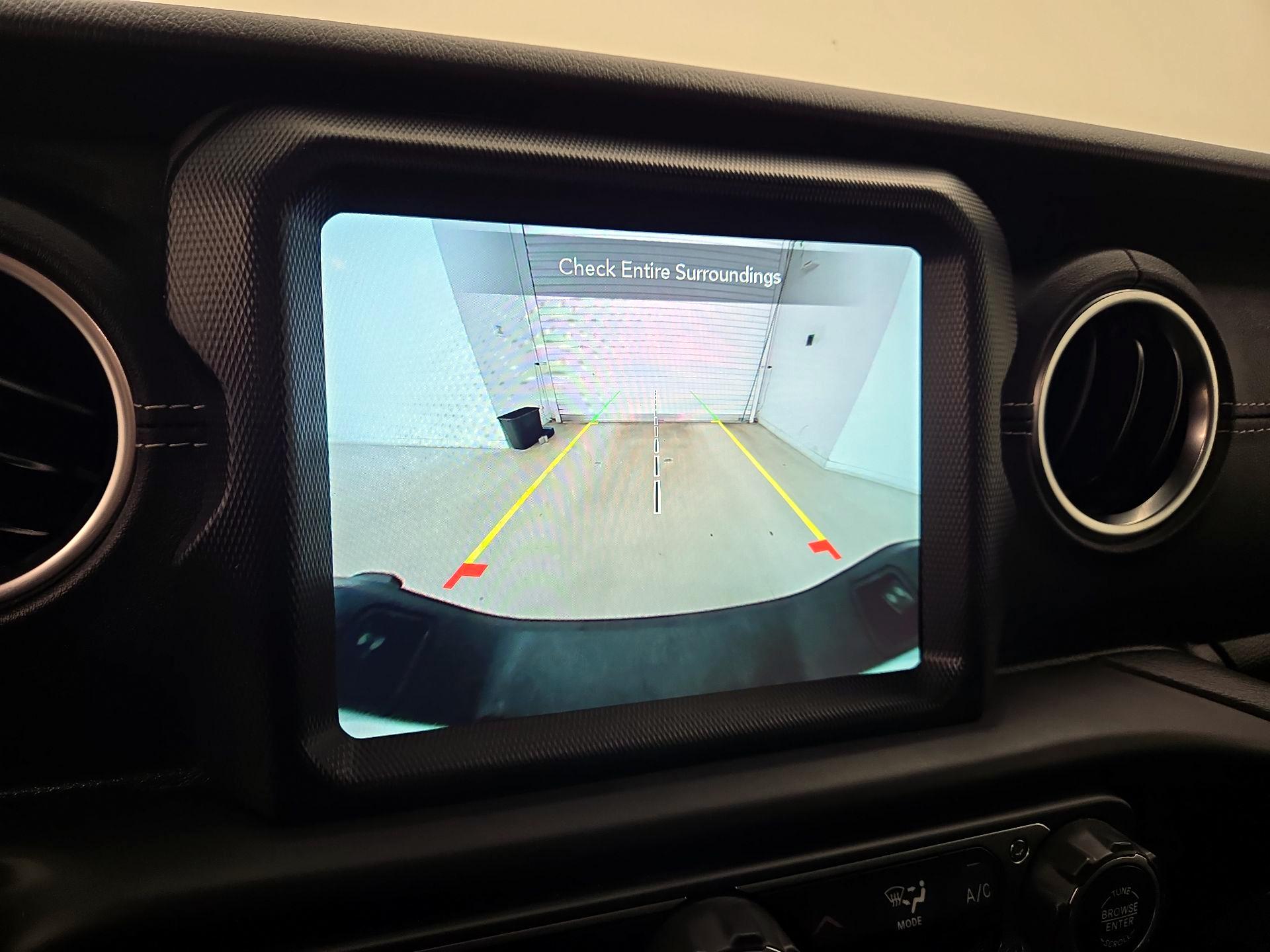 Thumbnail: 2023 Jeep Gladiator - 15