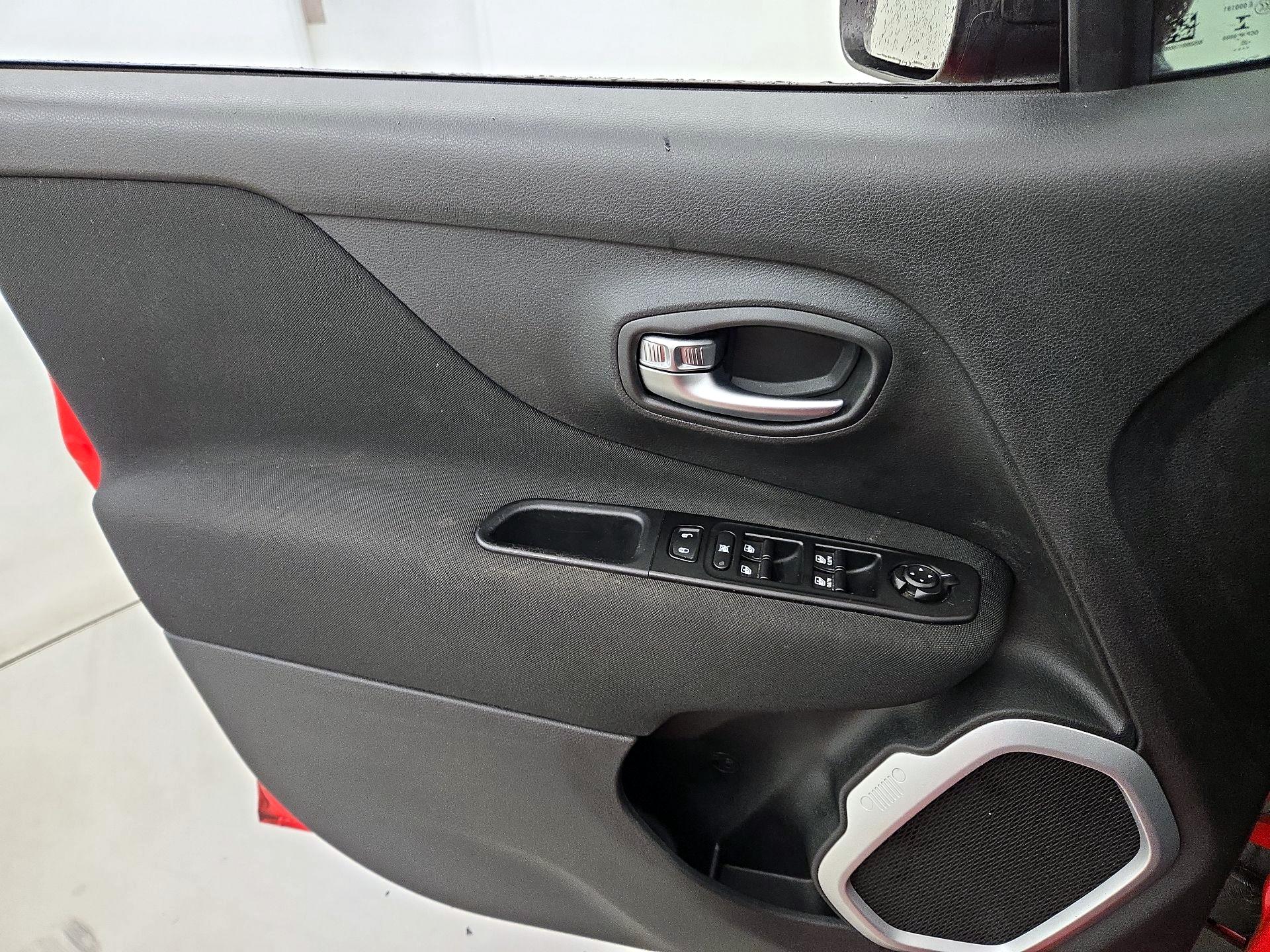 Thumbnail: 2020 Jeep Renegade - 12