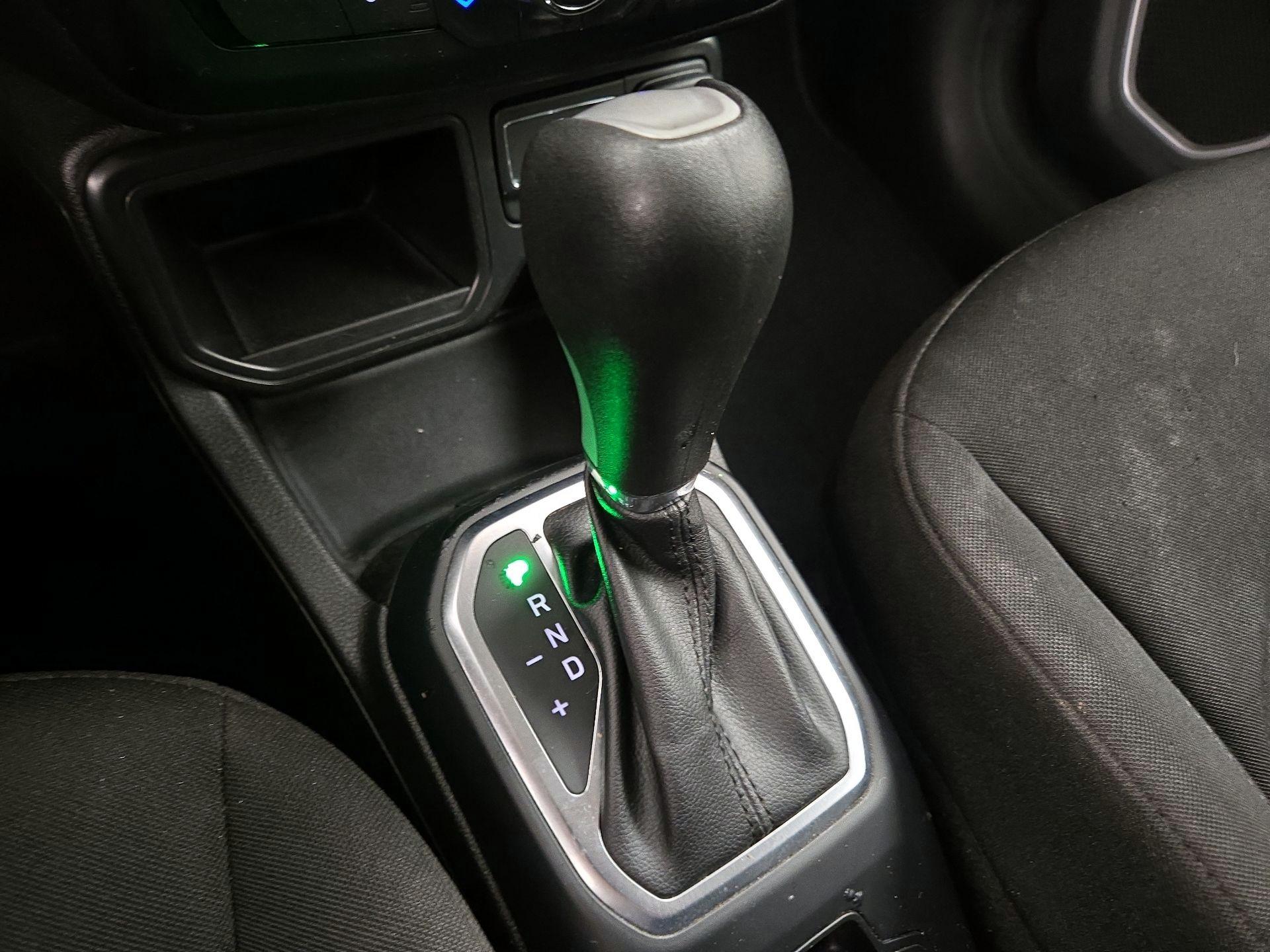 Thumbnail: 2020 Jeep Renegade - 17