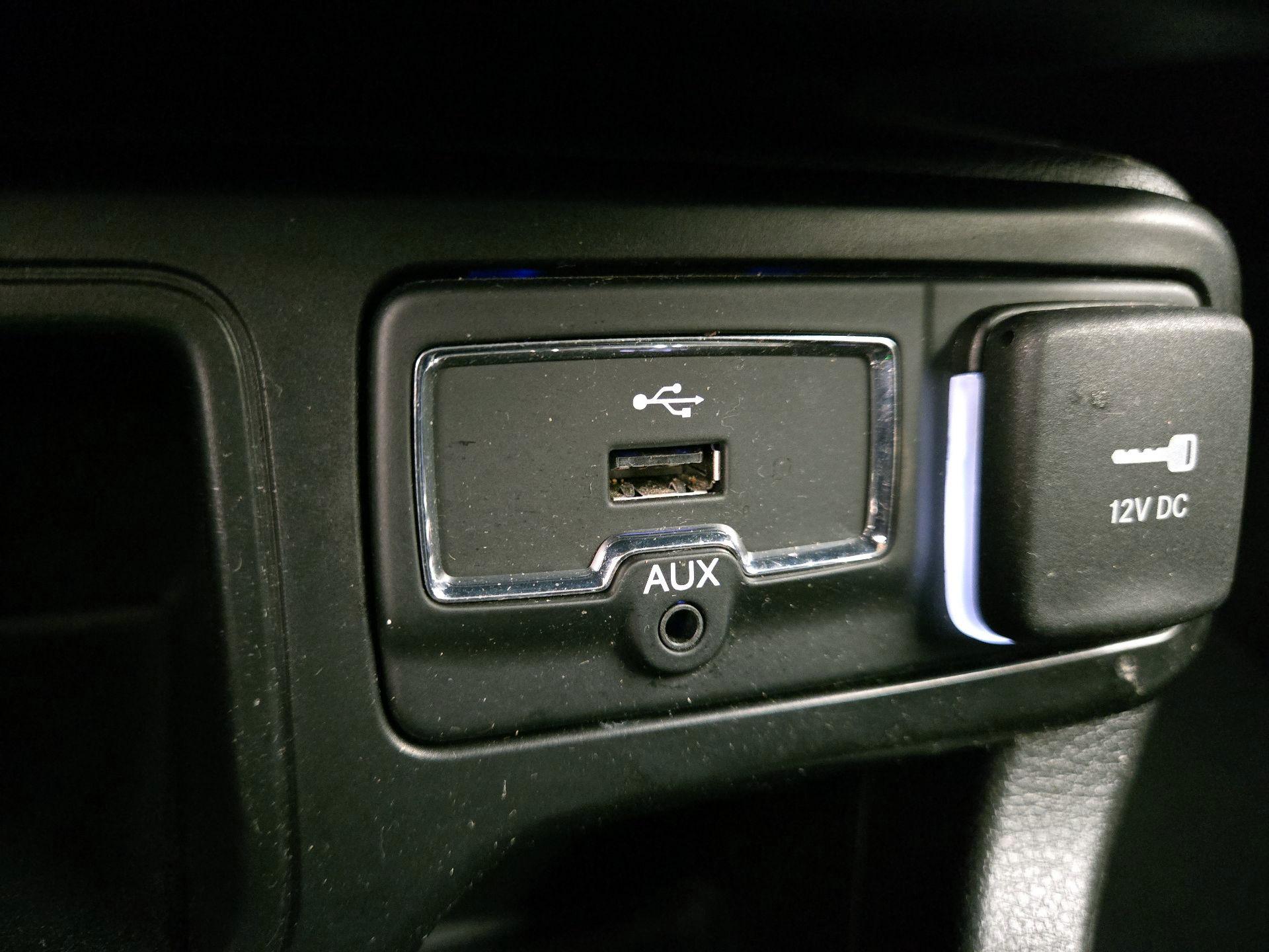 Thumbnail: 2020 Jeep Renegade - 18