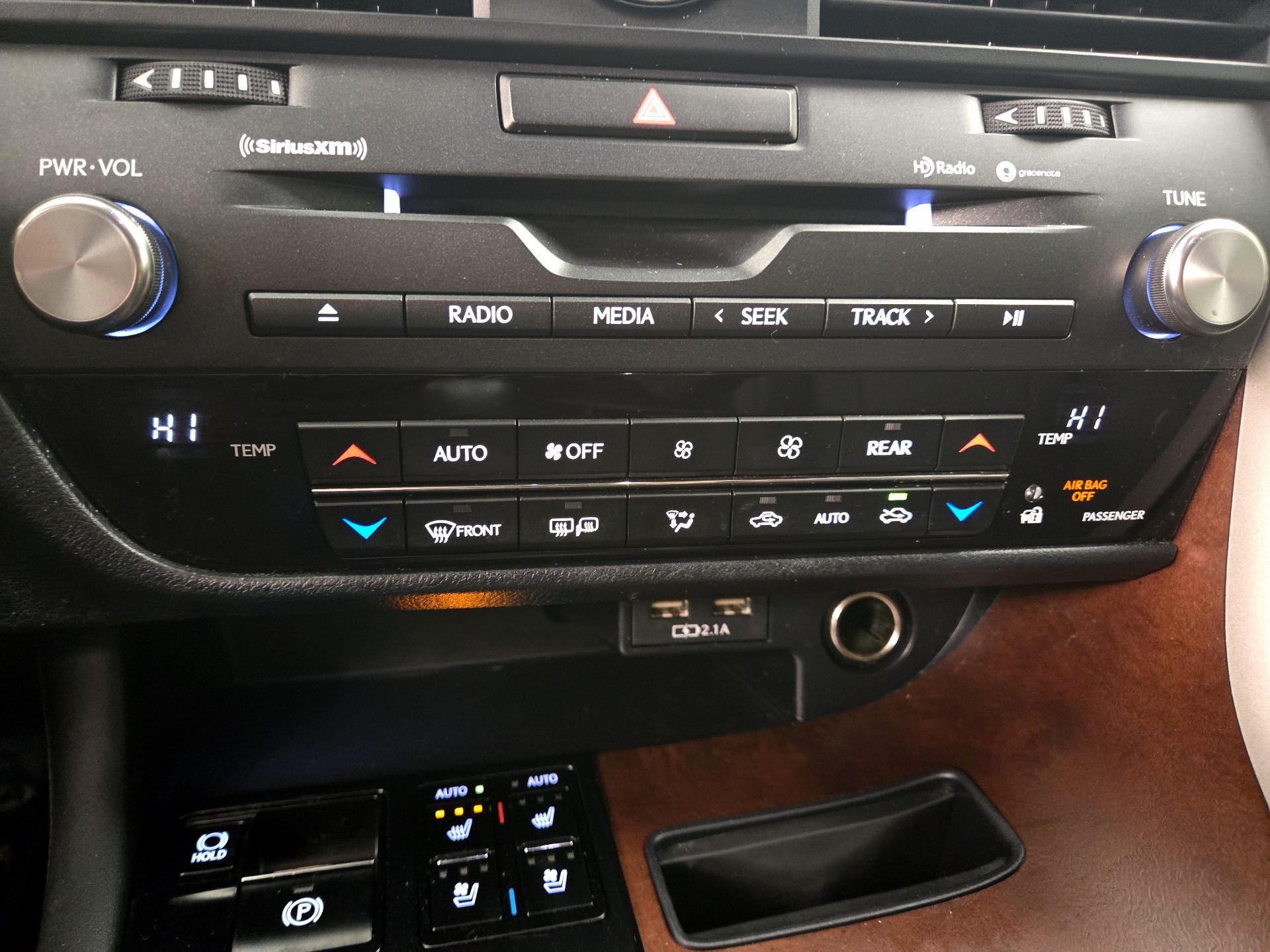 Thumbnail: 2021 Lexus RX - 17