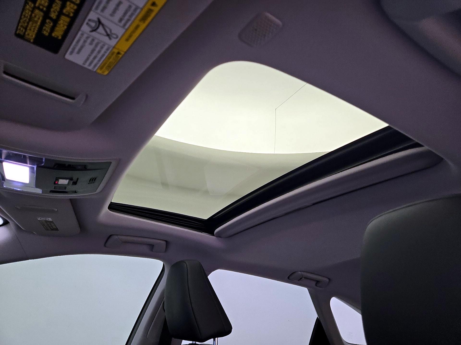 Thumbnail: 2021 Lexus RX - 20