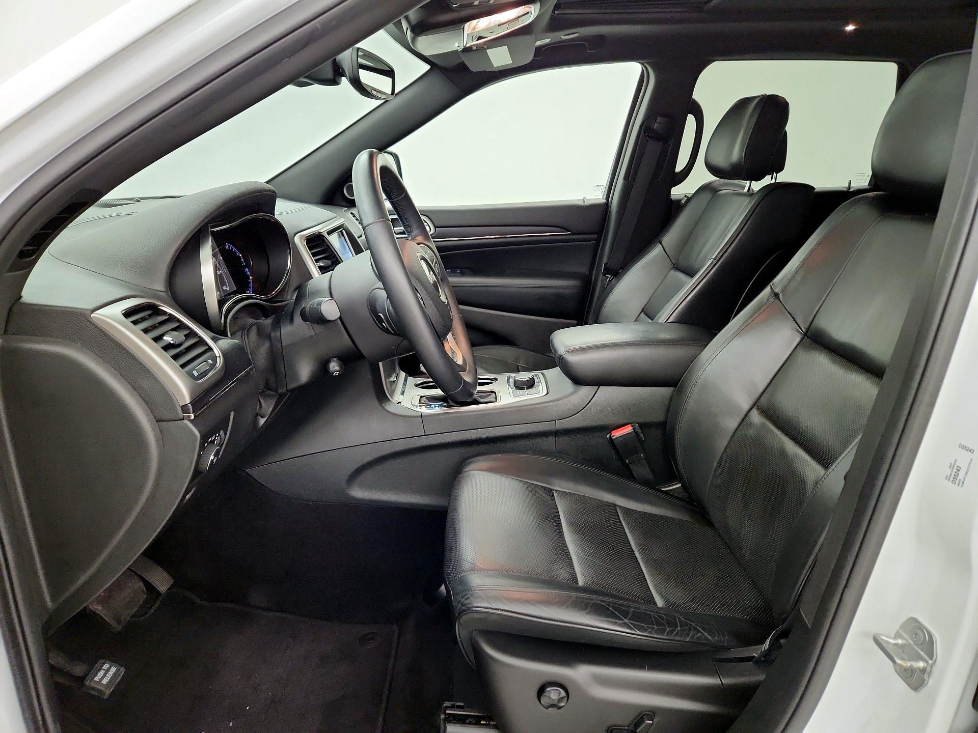 Thumbnail: 2018 Jeep Grand Cherokee - 11