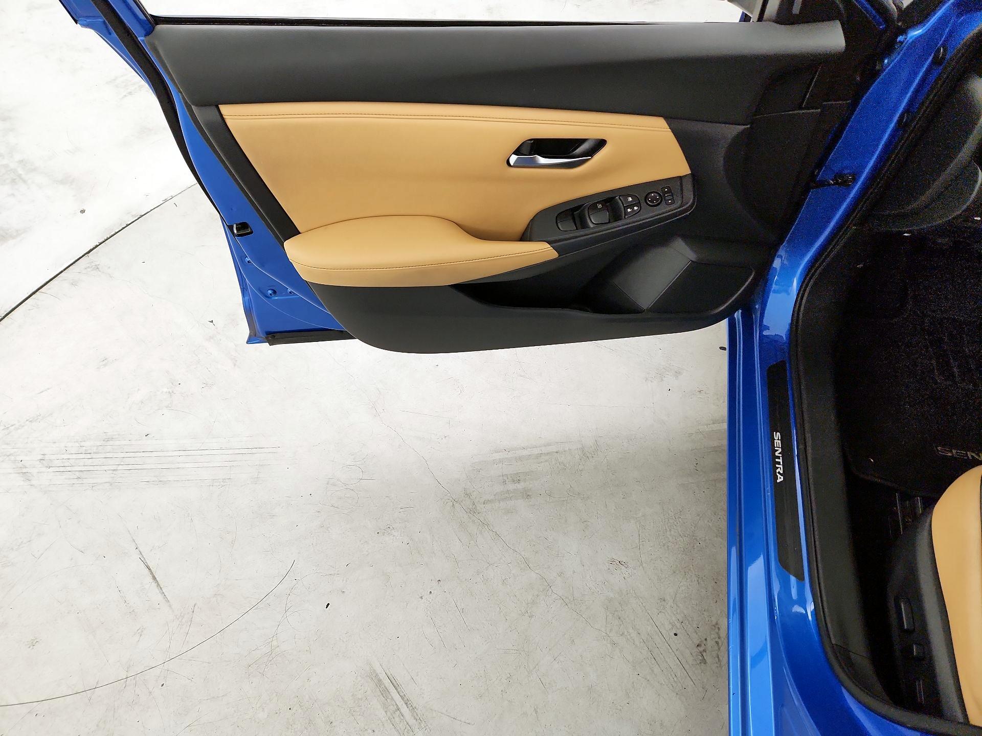 Thumbnail: 2021 Nissan Sentra - 12