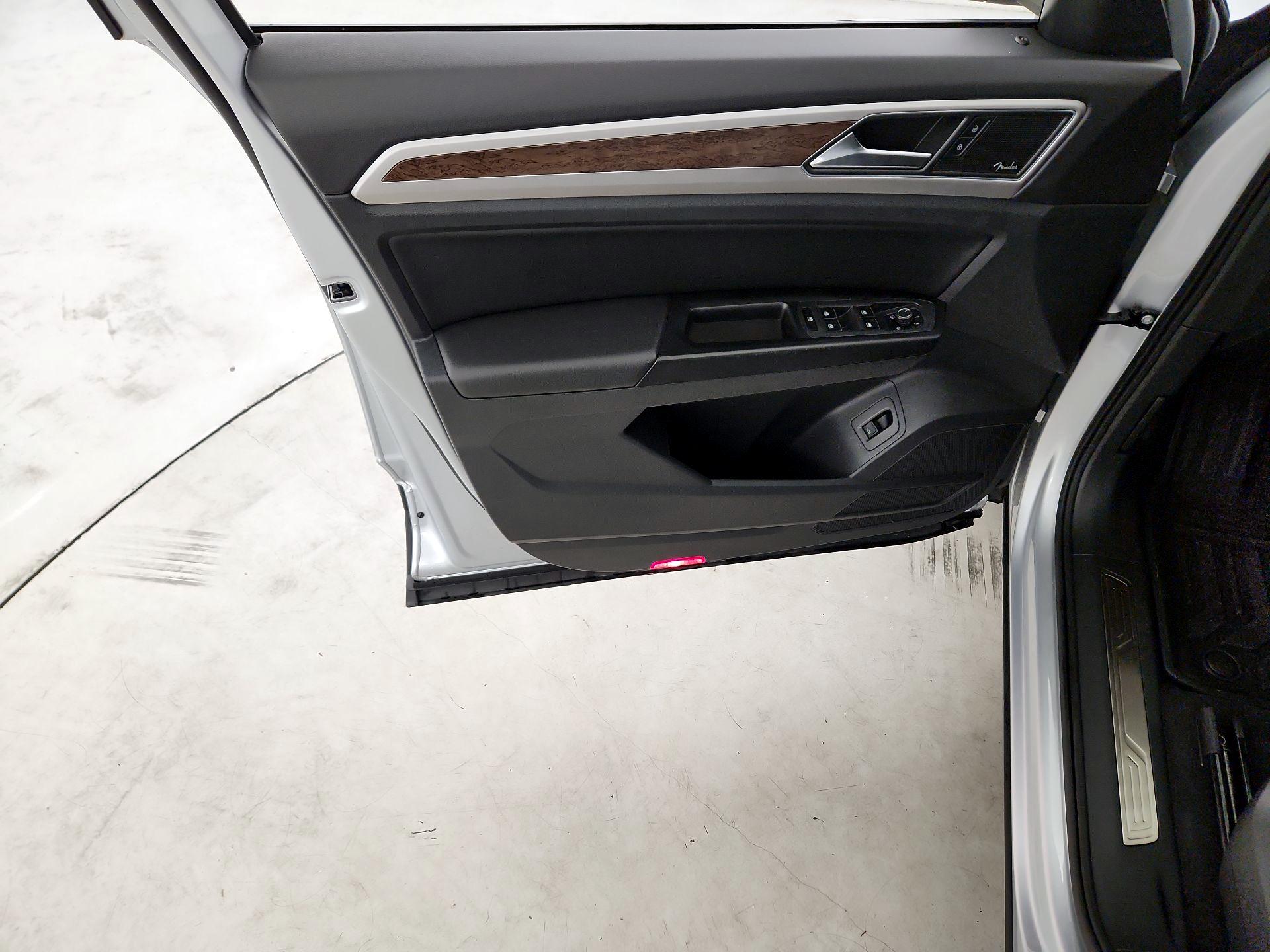 Thumbnail: 2019 Volkswagen Atlas - 12