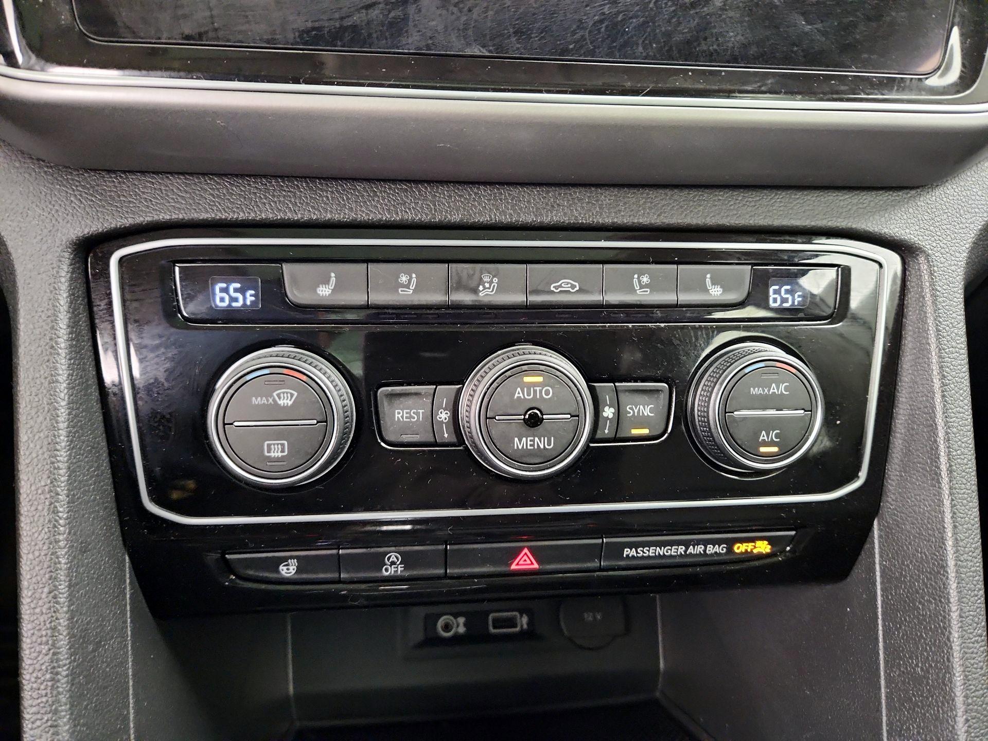 Thumbnail: 2019 Volkswagen Atlas - 16