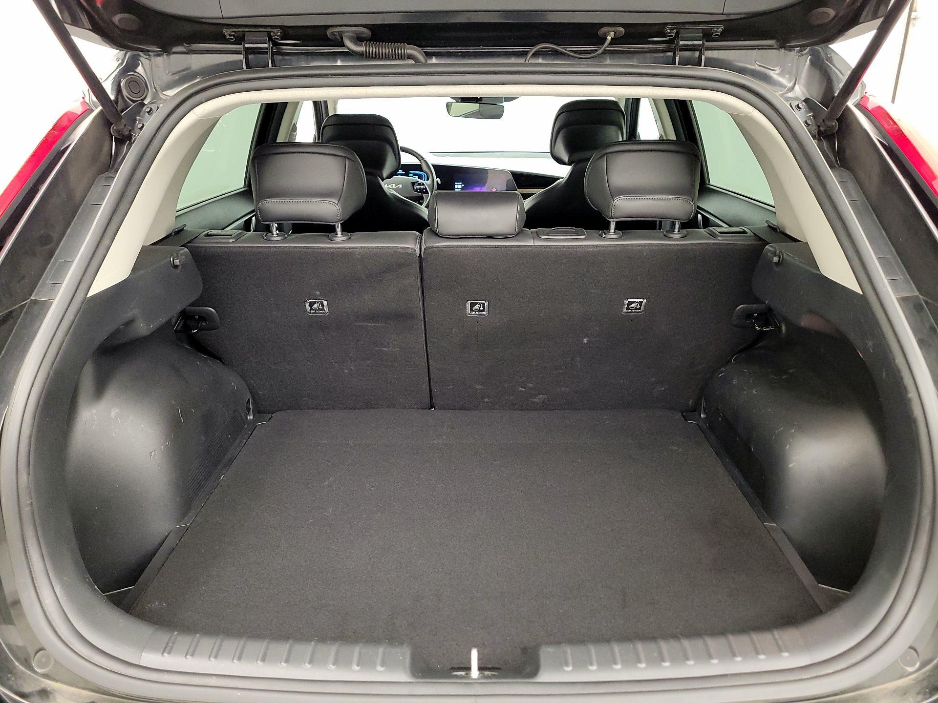 Thumbnail: 2023 Kia Niro - 16