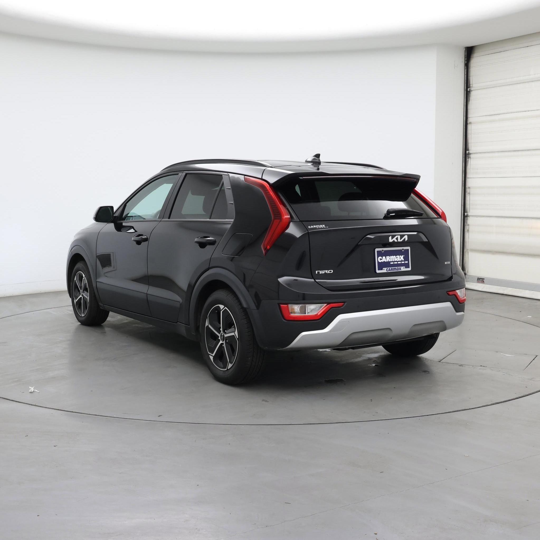 Thumbnail: 2023 Kia Niro - 2