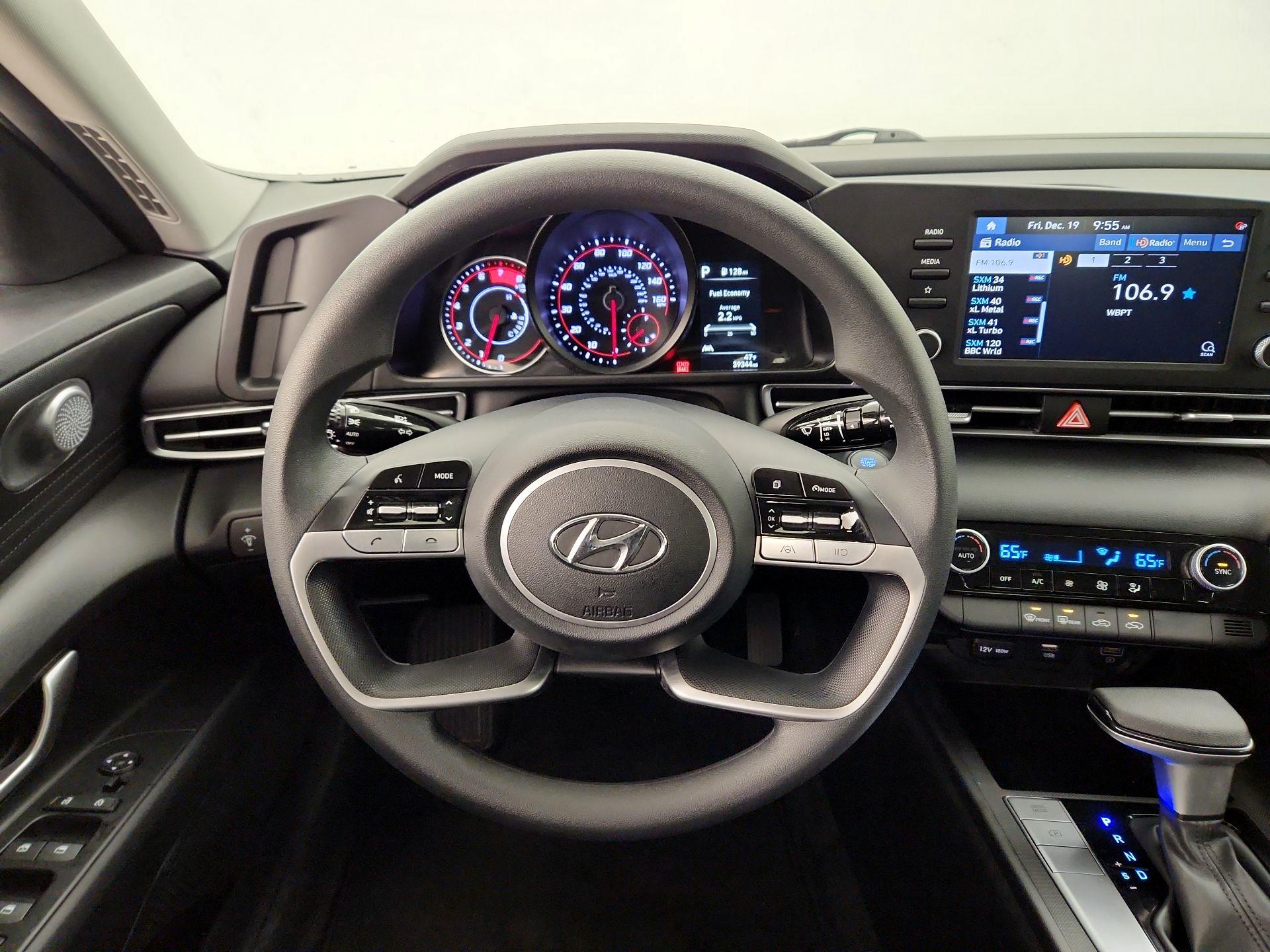 Thumbnail: 2023 Hyundai Elantra - 10