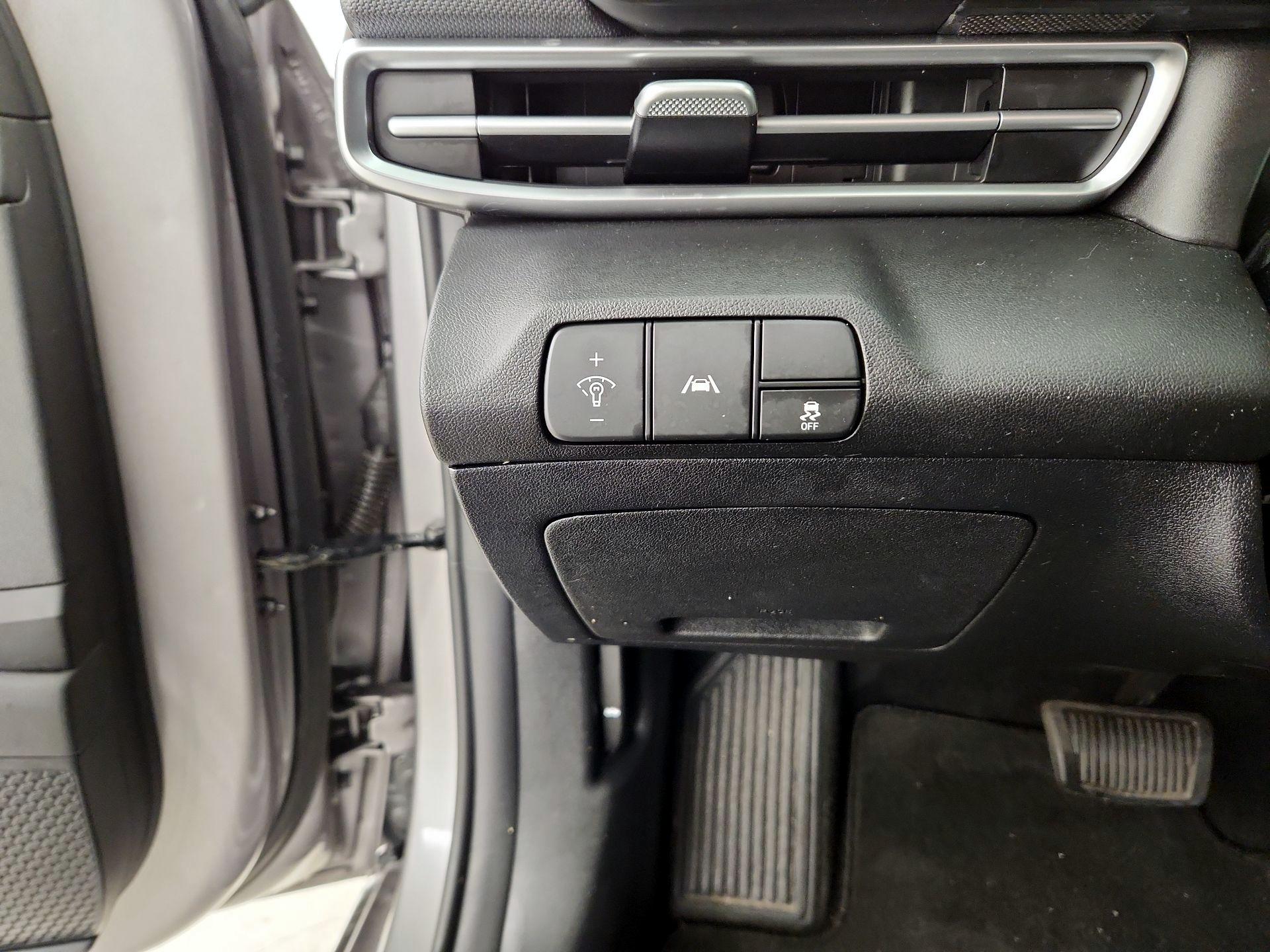 Thumbnail: 2023 Hyundai Elantra - 13