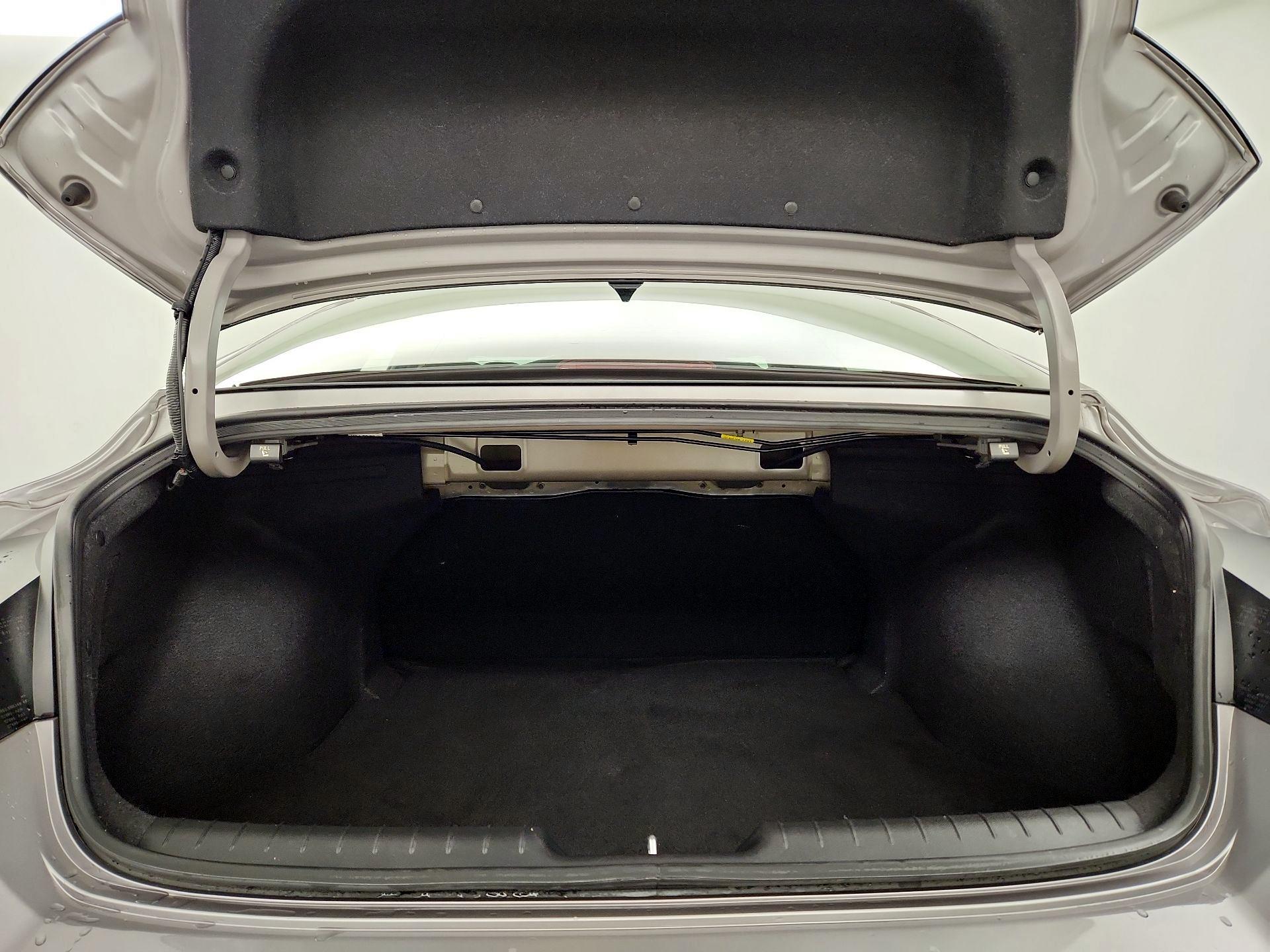 Thumbnail: 2023 Hyundai Elantra - 20